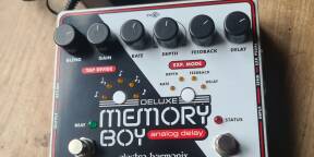 Vends Deluxe memory boy
