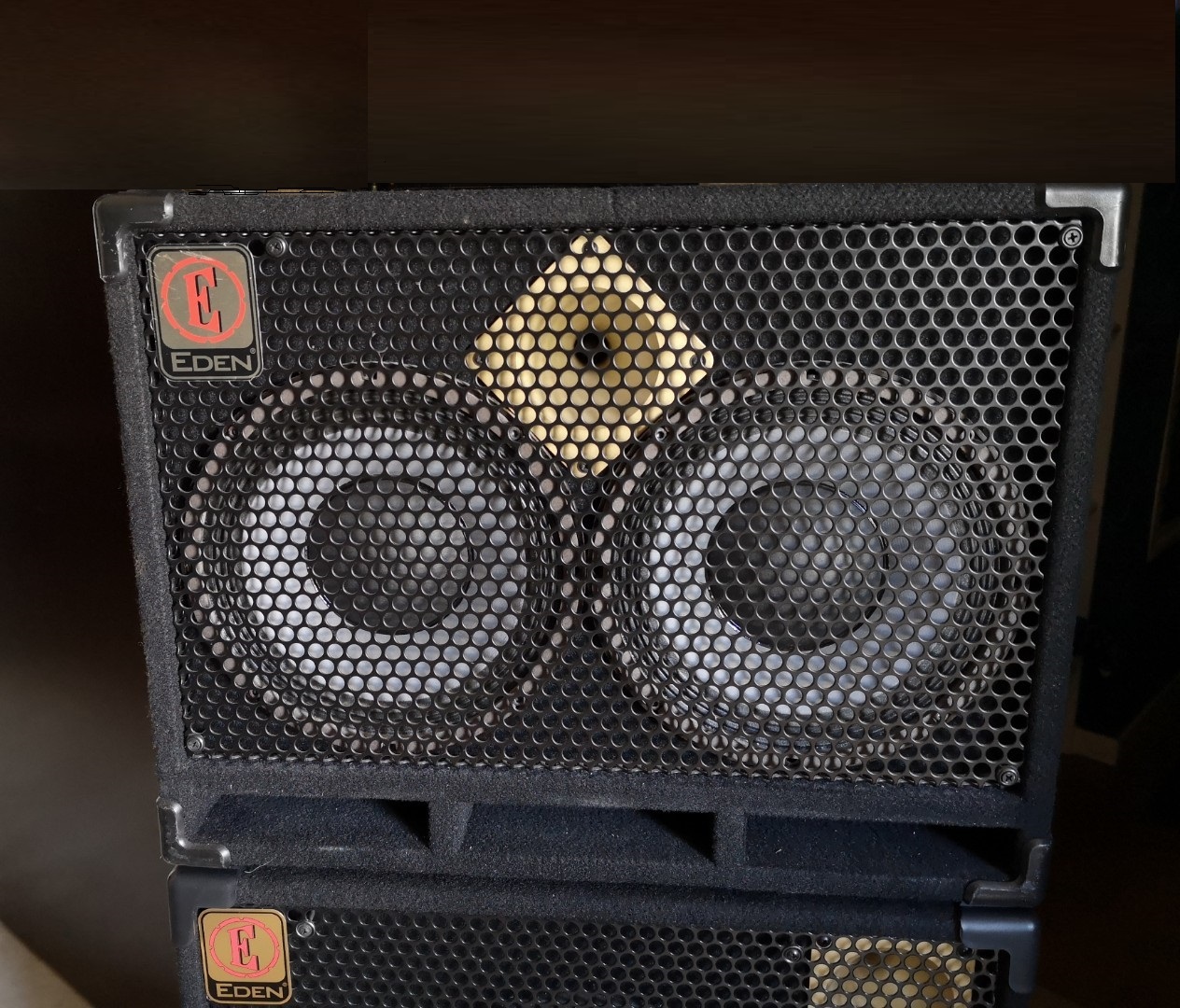 4-Baffle D210 XST