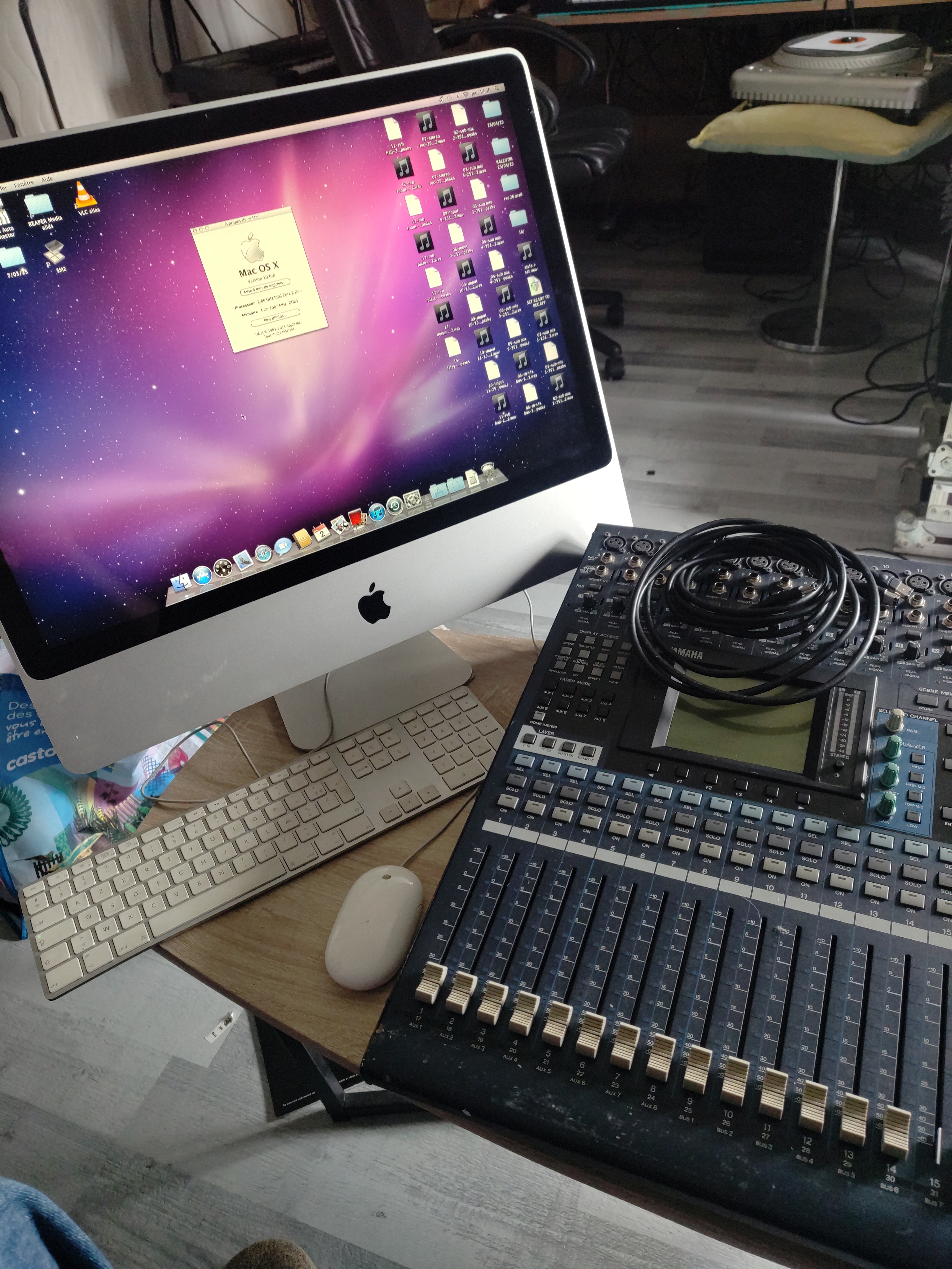 Vend Bundles 01v96 + cartes + mac + périphérique.