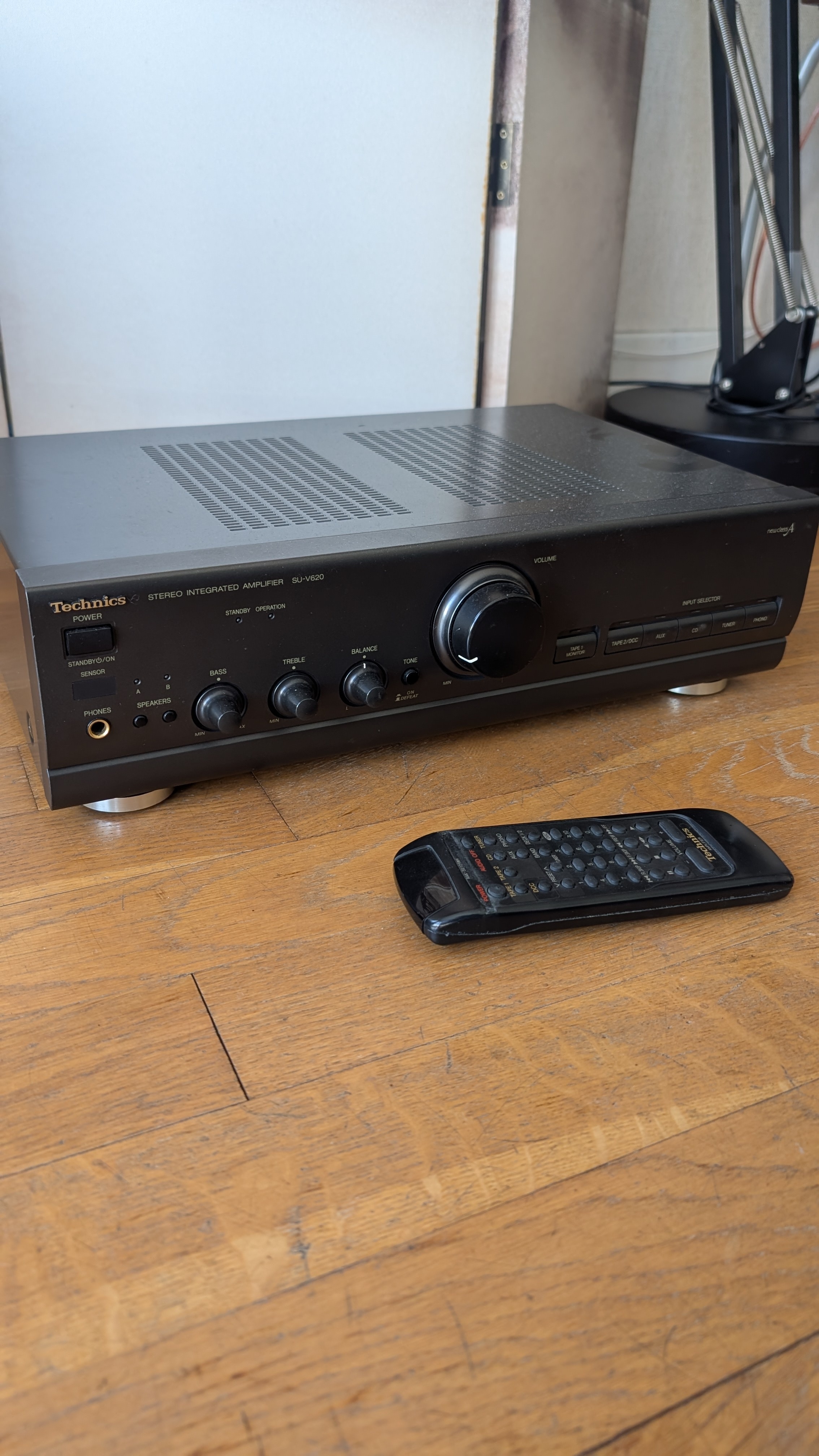 Ampli Technics SU-V620