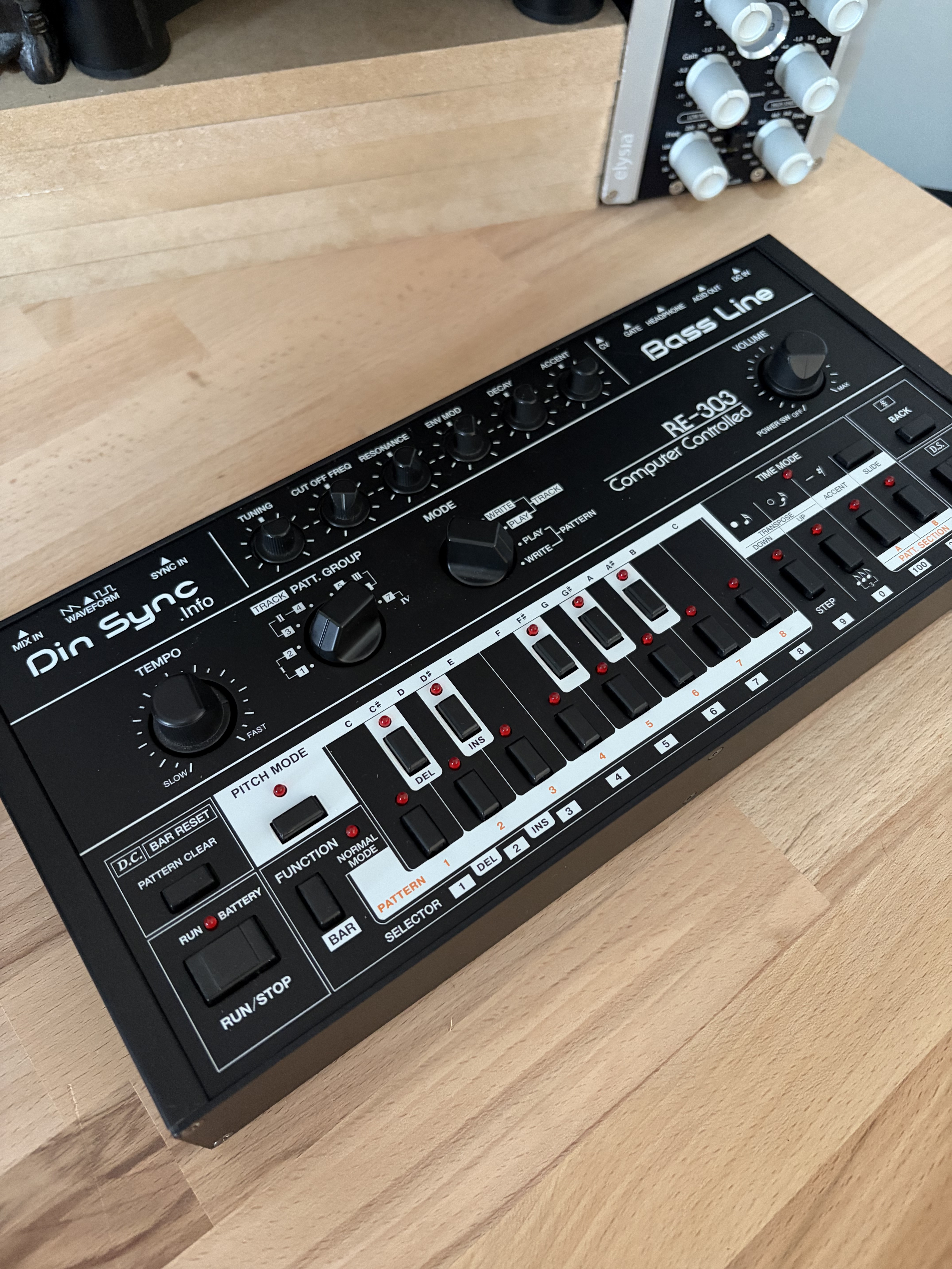 Re 303 (Montage Pro)