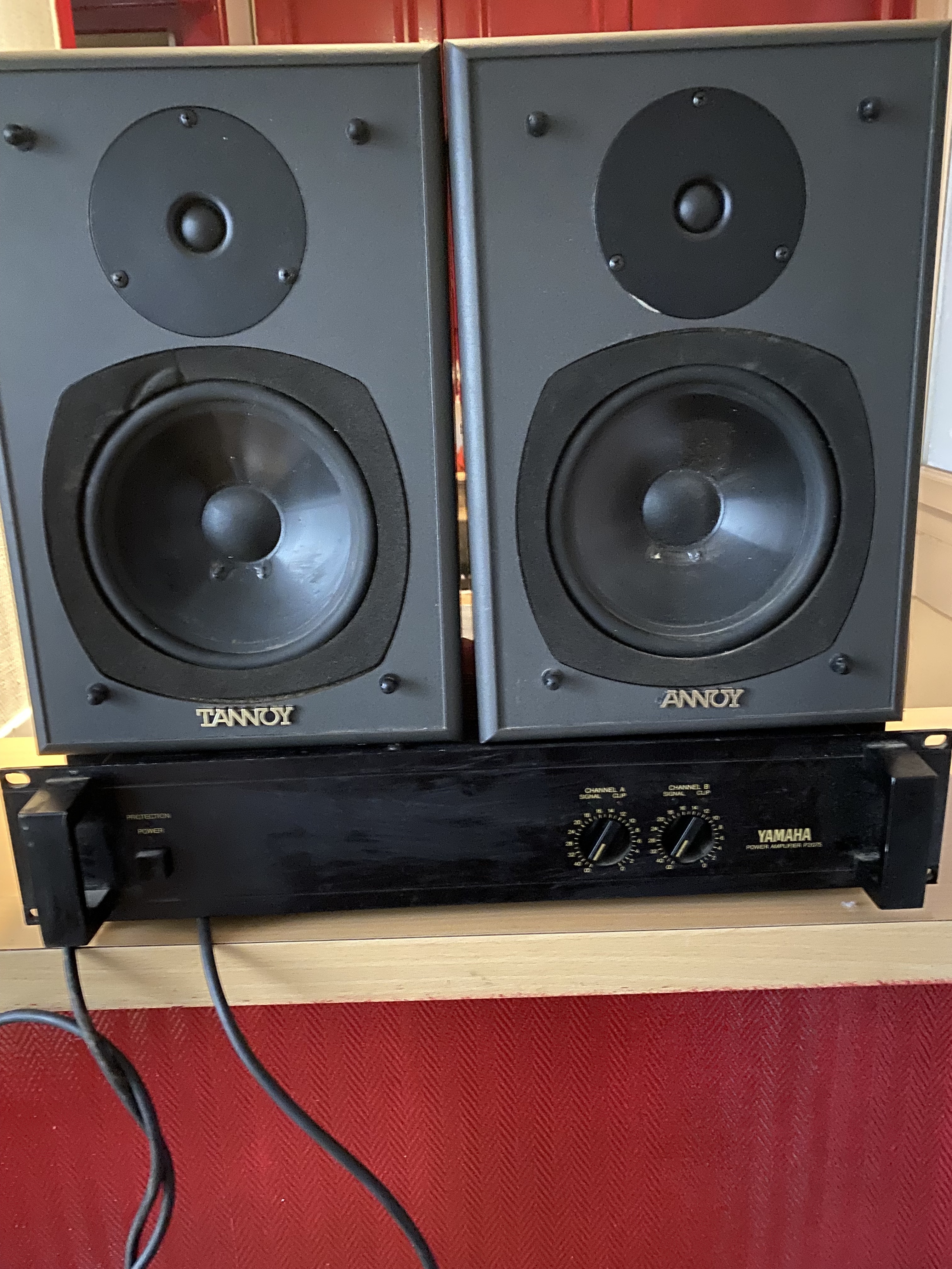 Vends Pack Studio : Tannoy Reveal + Ampli Yamaha P2075