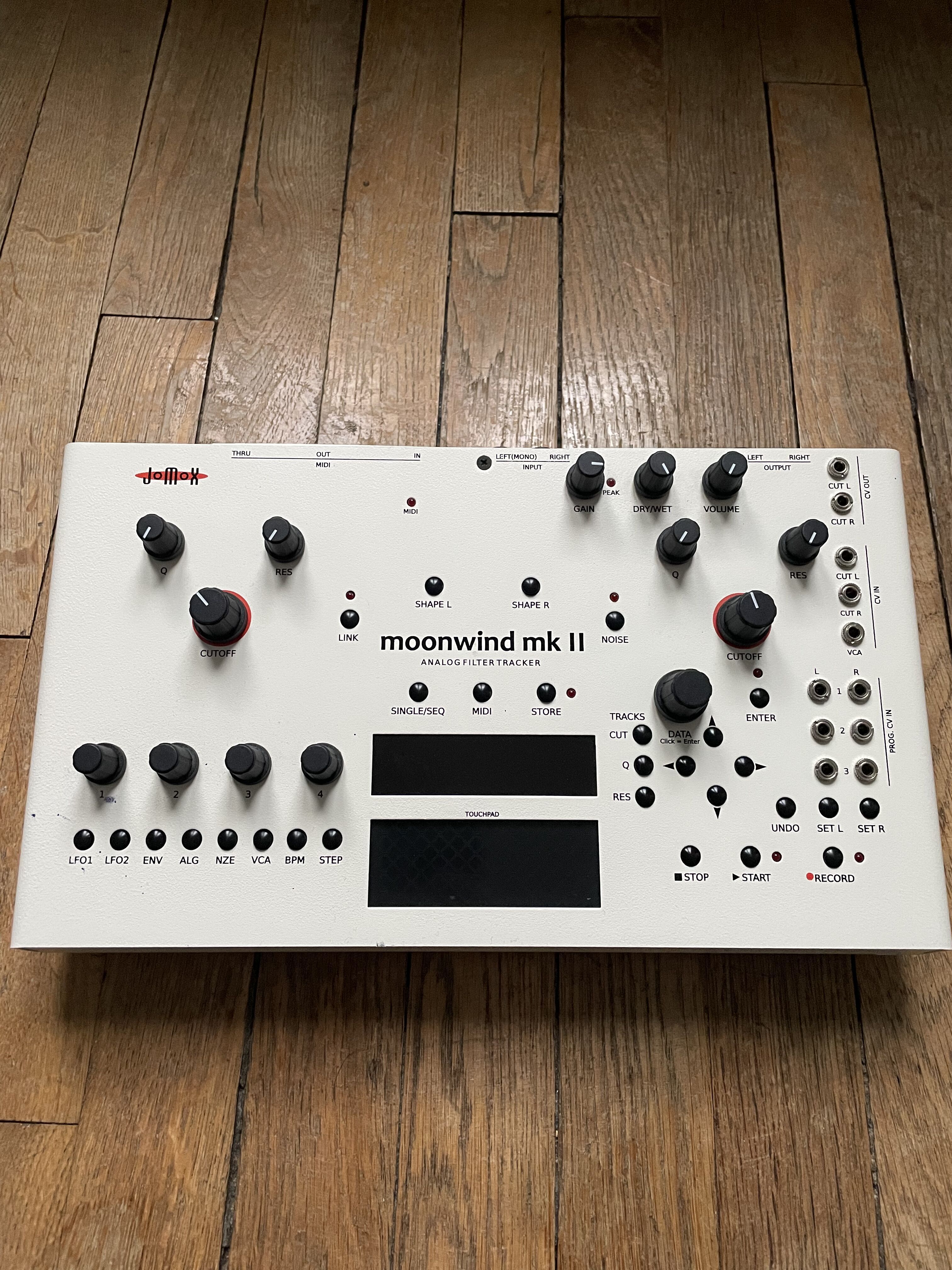 Vends Jomox Moonwind MkII