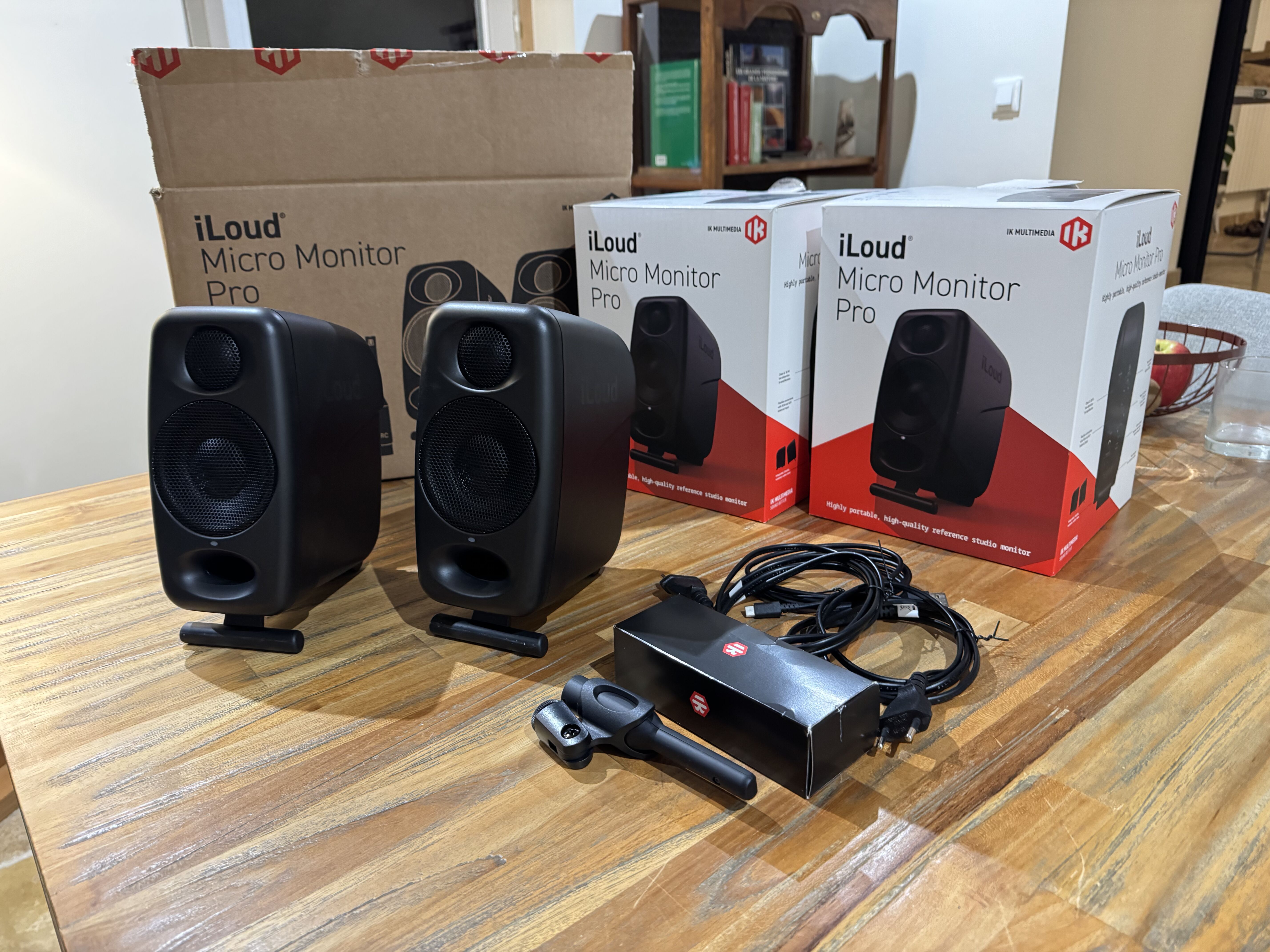 IK Multimedia iLoud Micro Monitor Pro bundle complet - excellent état - facture 