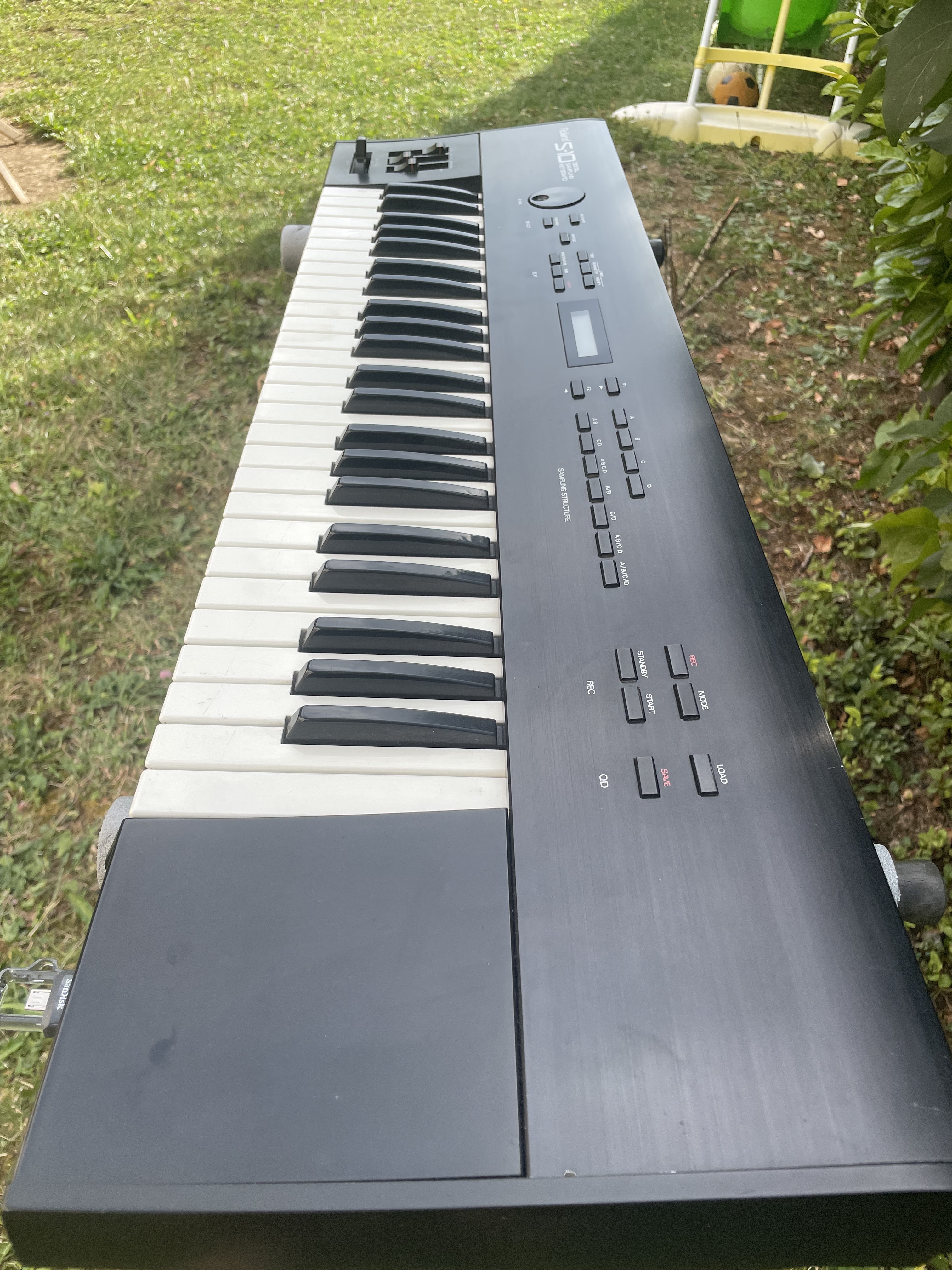 Roland S-10 (42200)