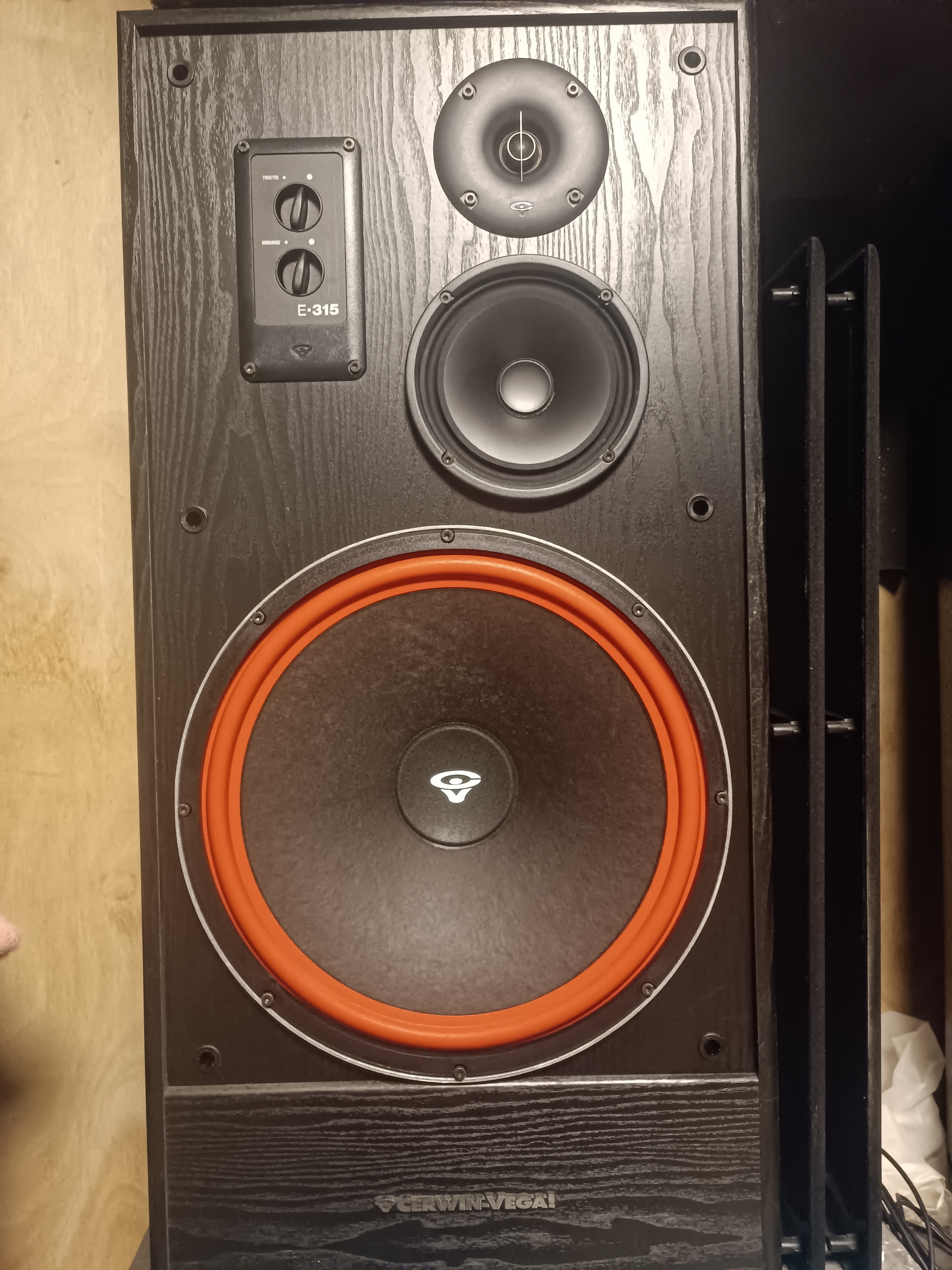 Enceintes Cervin Vega E-315