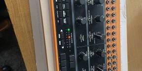 Vends behringer crave