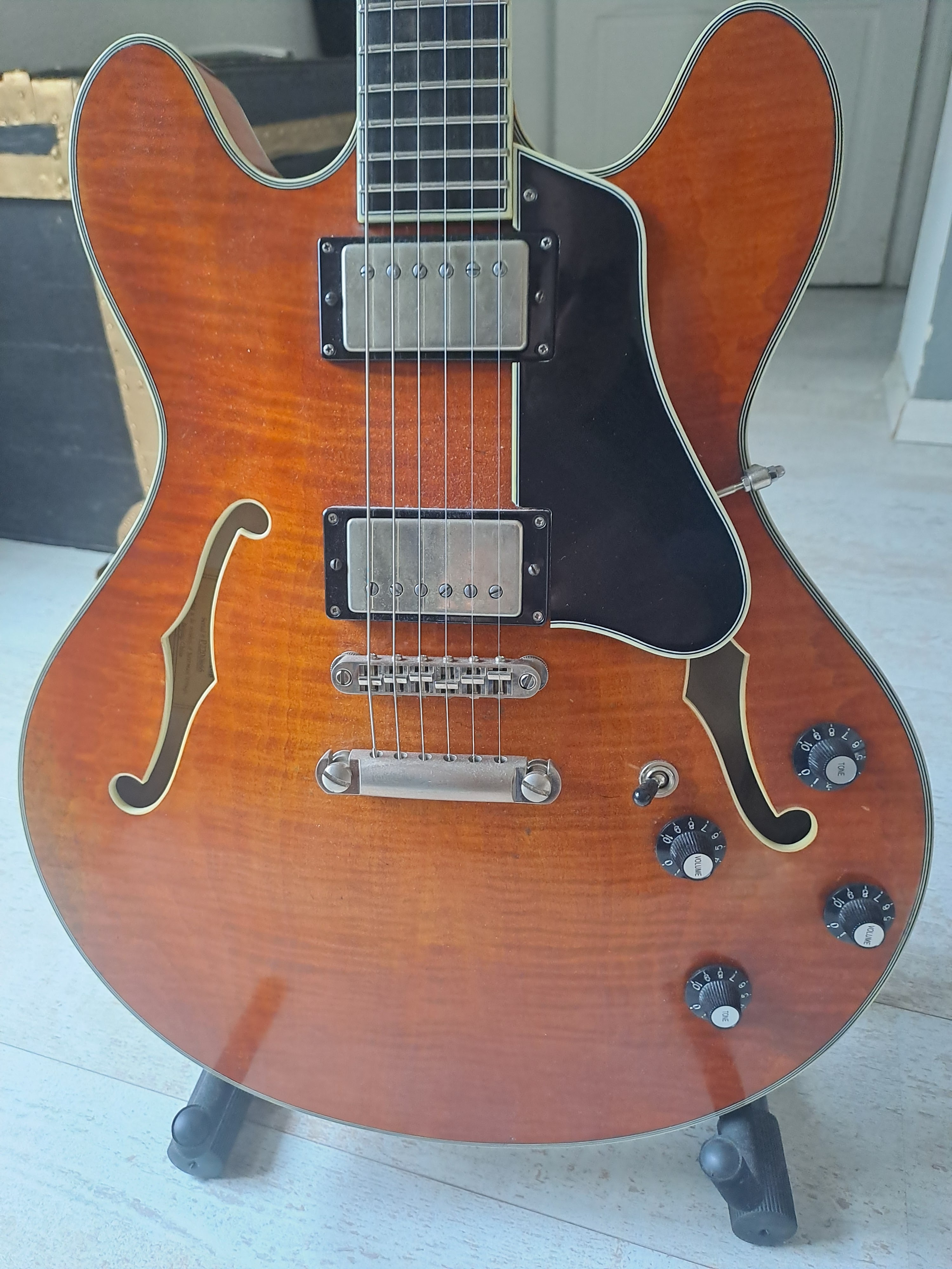 Vend guitare Eastman état neuf