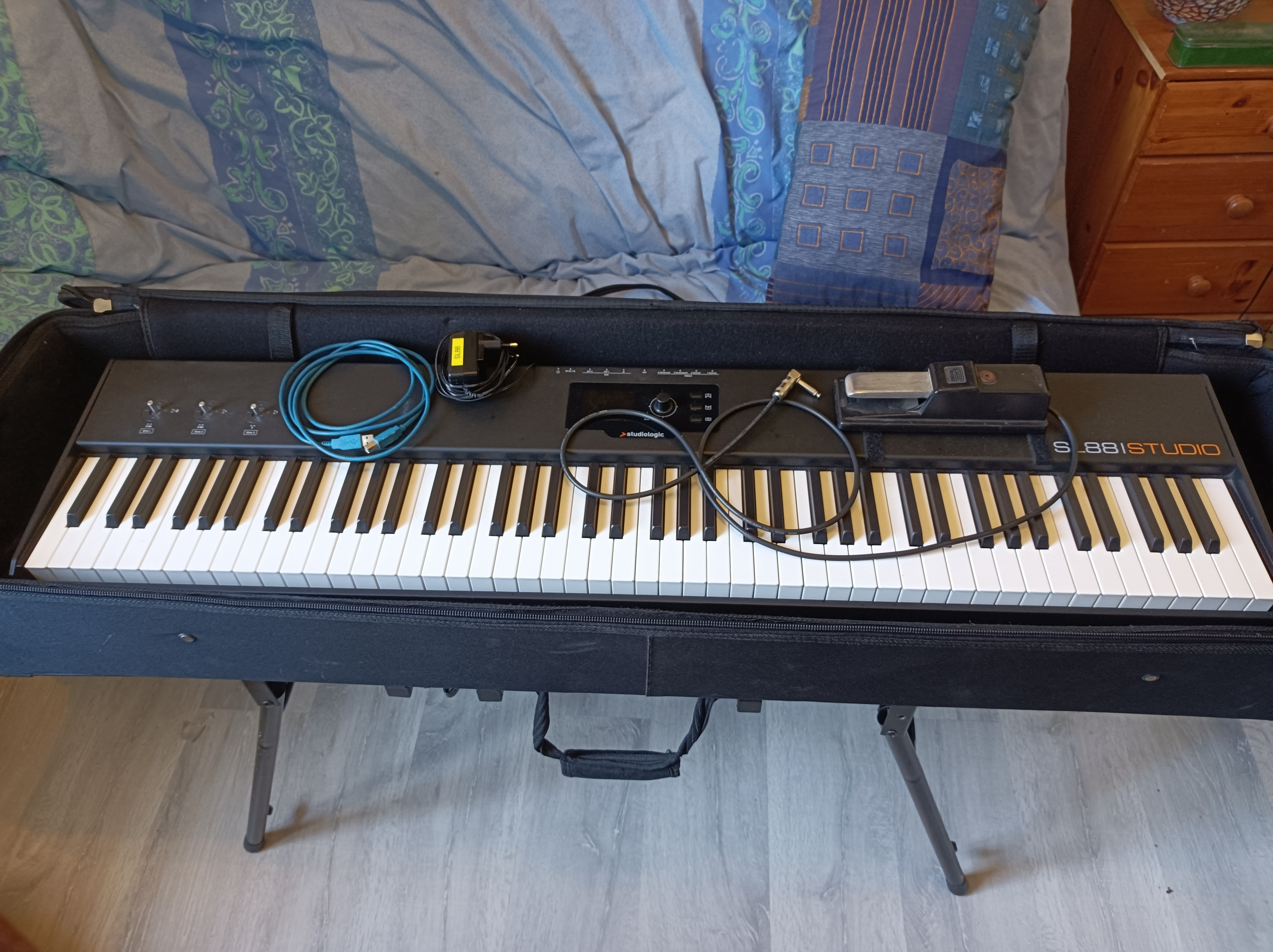 Vends Clavier Studiologic SL88 Studio + Fly + Stand + Pédale