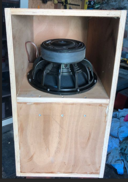 caisson Hornplans MTH 30 vide ou équipé Eminence Lab12 