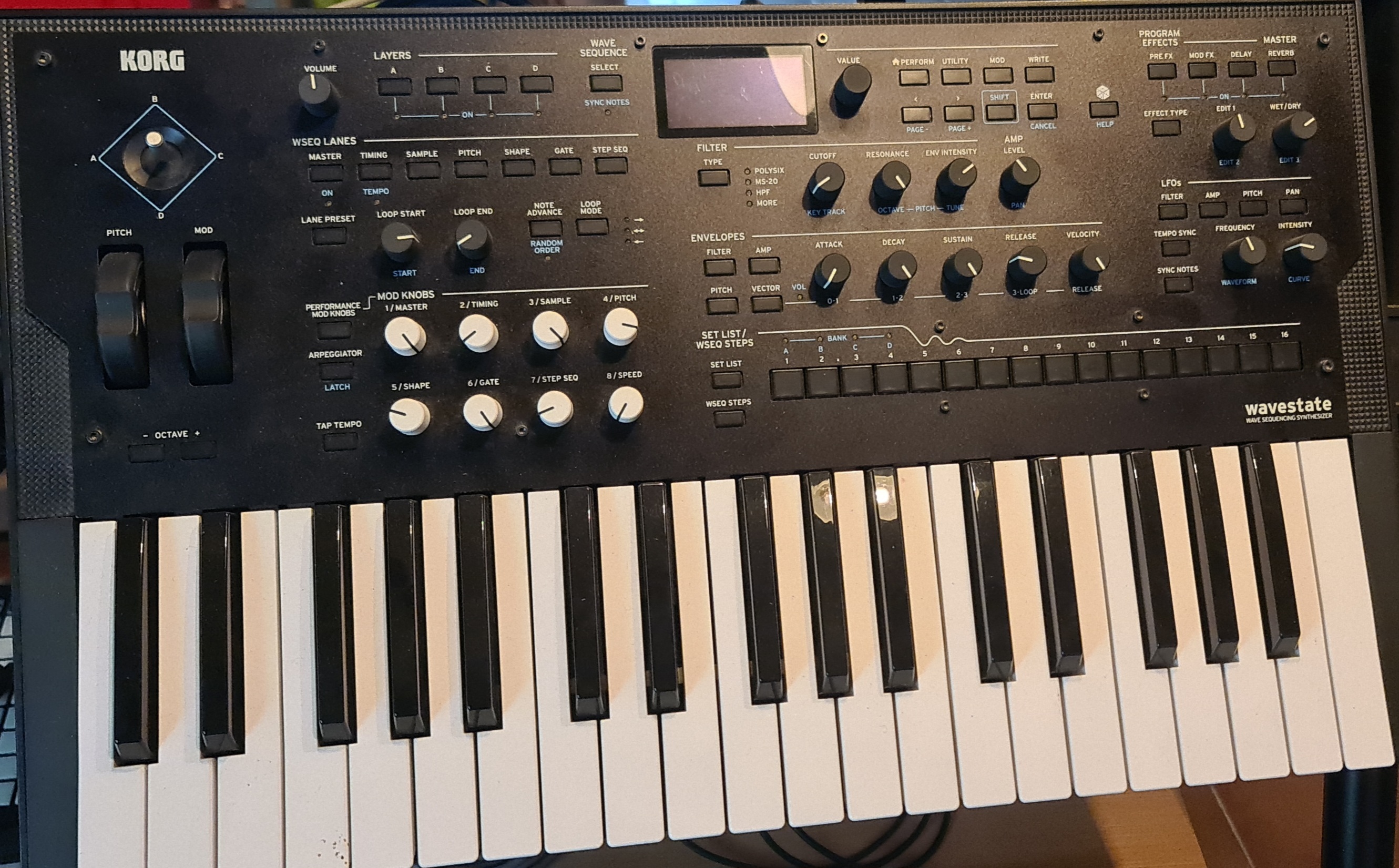 vends korg Wavestate