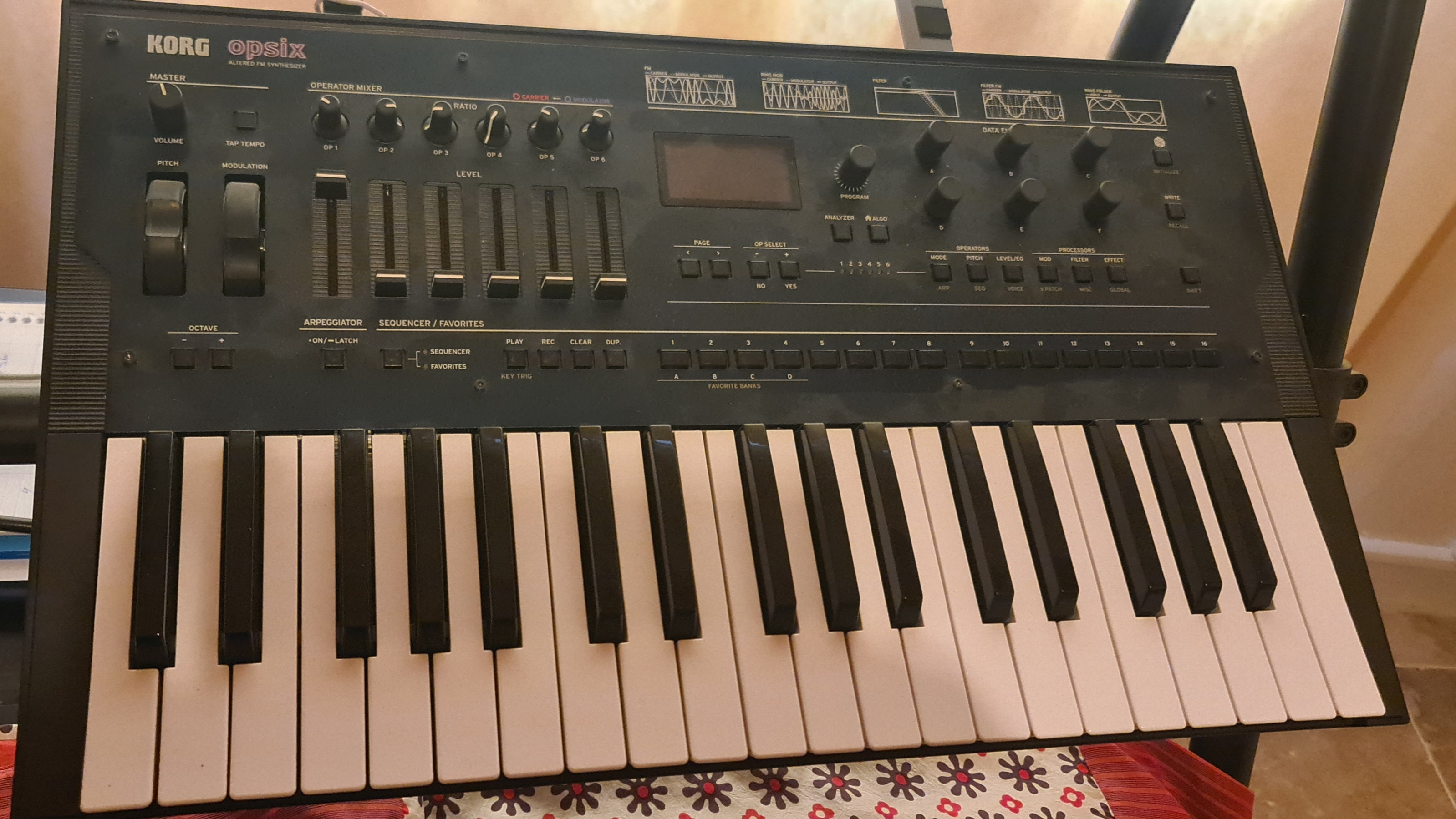 vends korg opsix