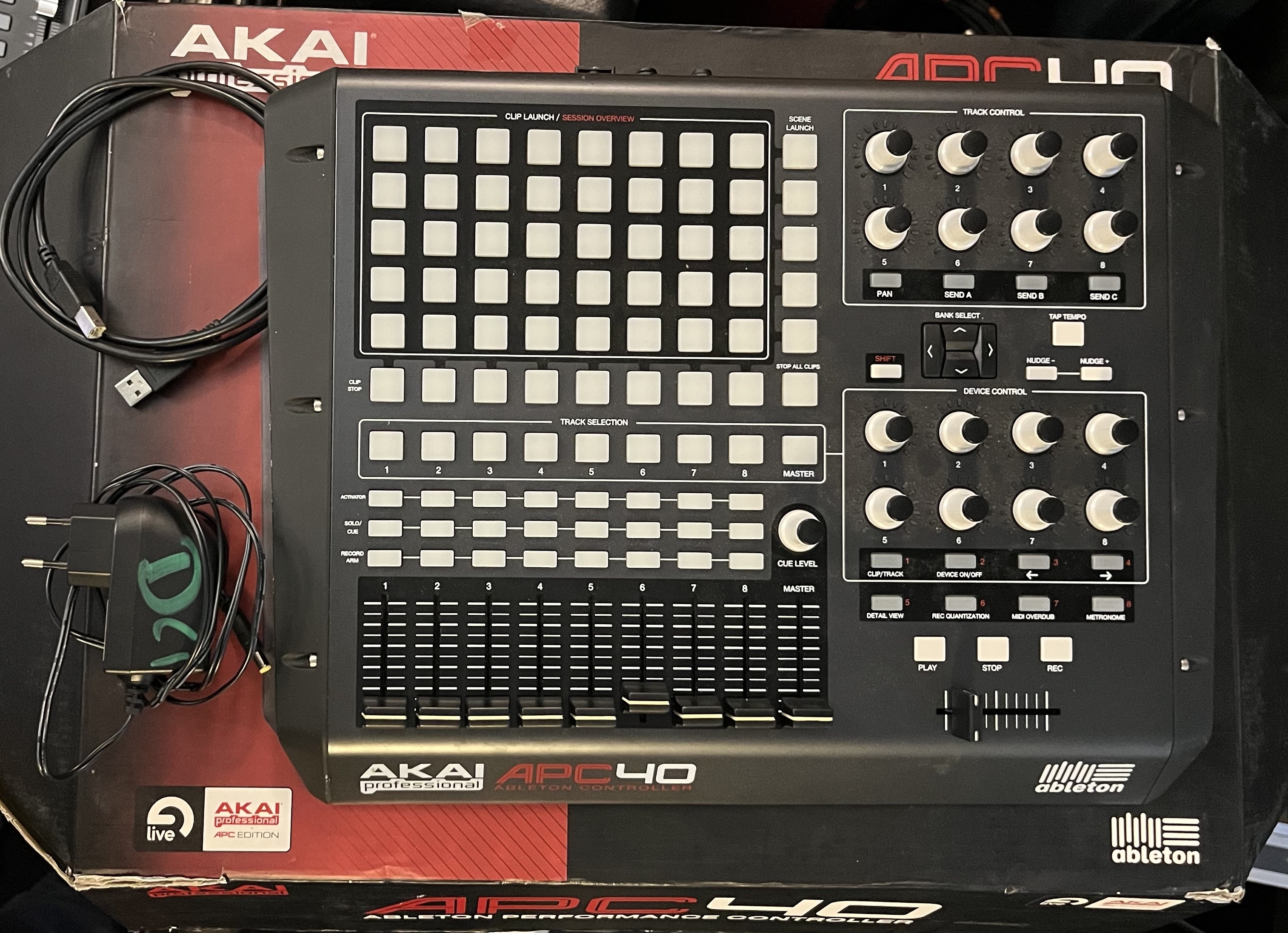 Vends AKAI APC40 Bon état