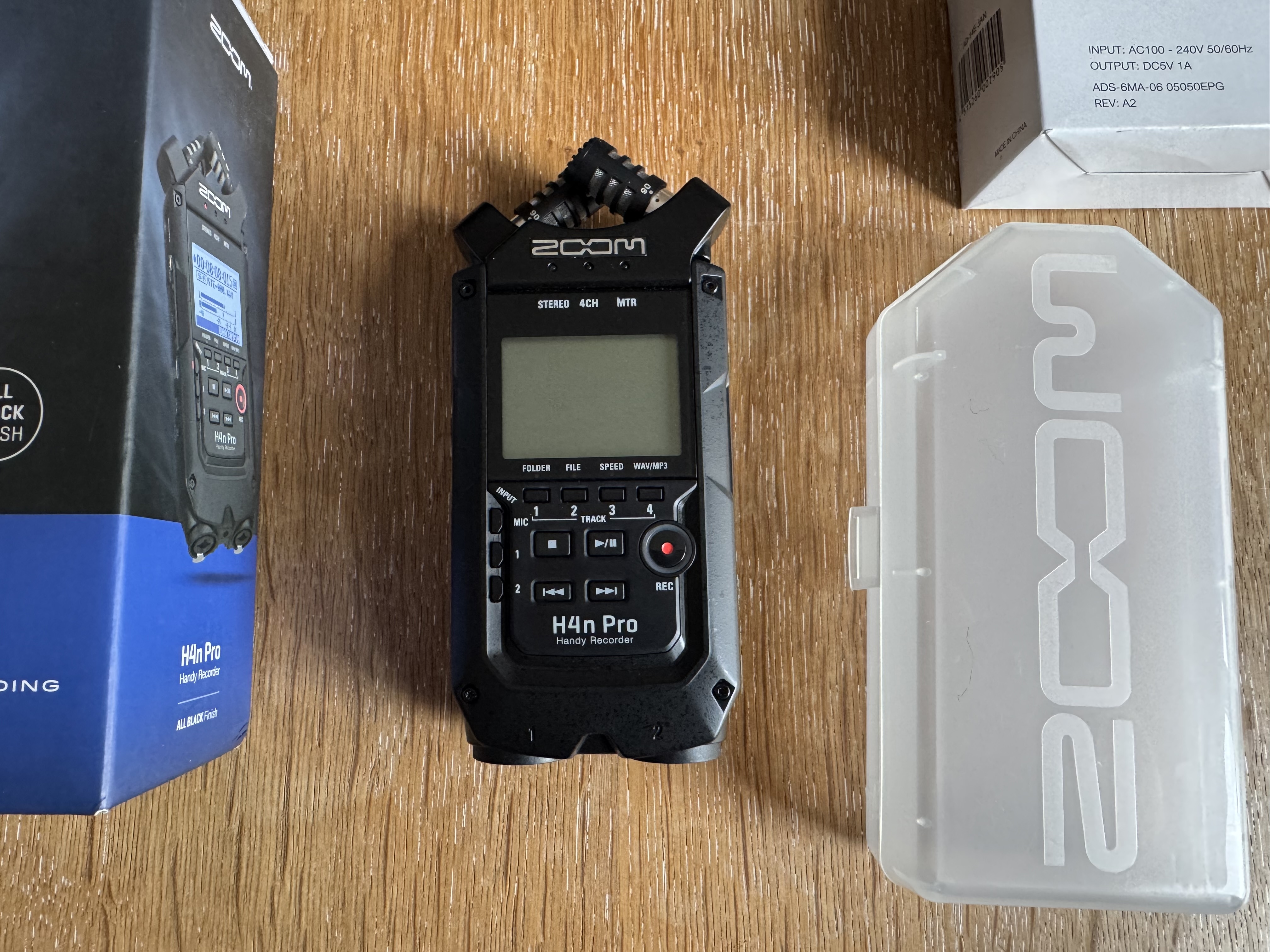 A VENDRE Zoom H4n Pro + accessoires