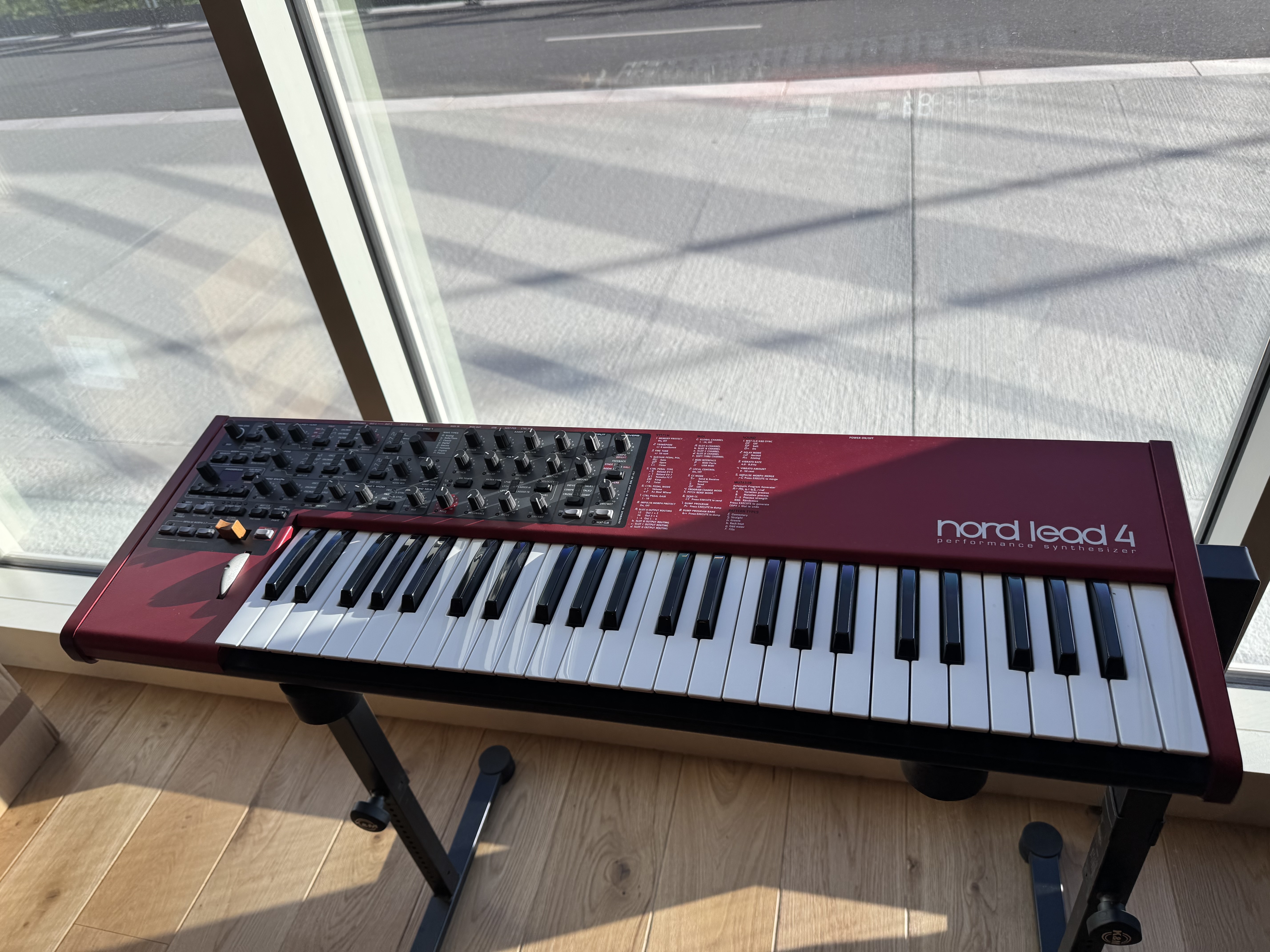A VENDRE Clavia Nord Lead 4