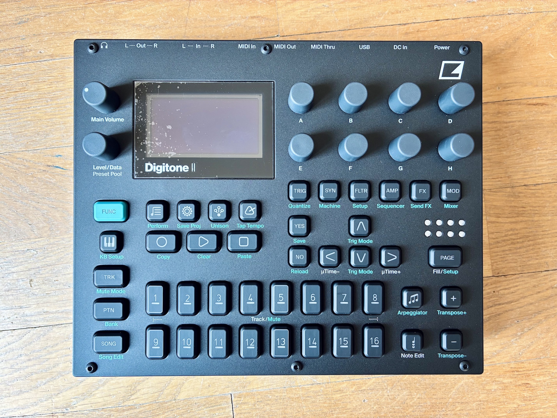 Digitone 2 Neuf - Garantie 3 ans