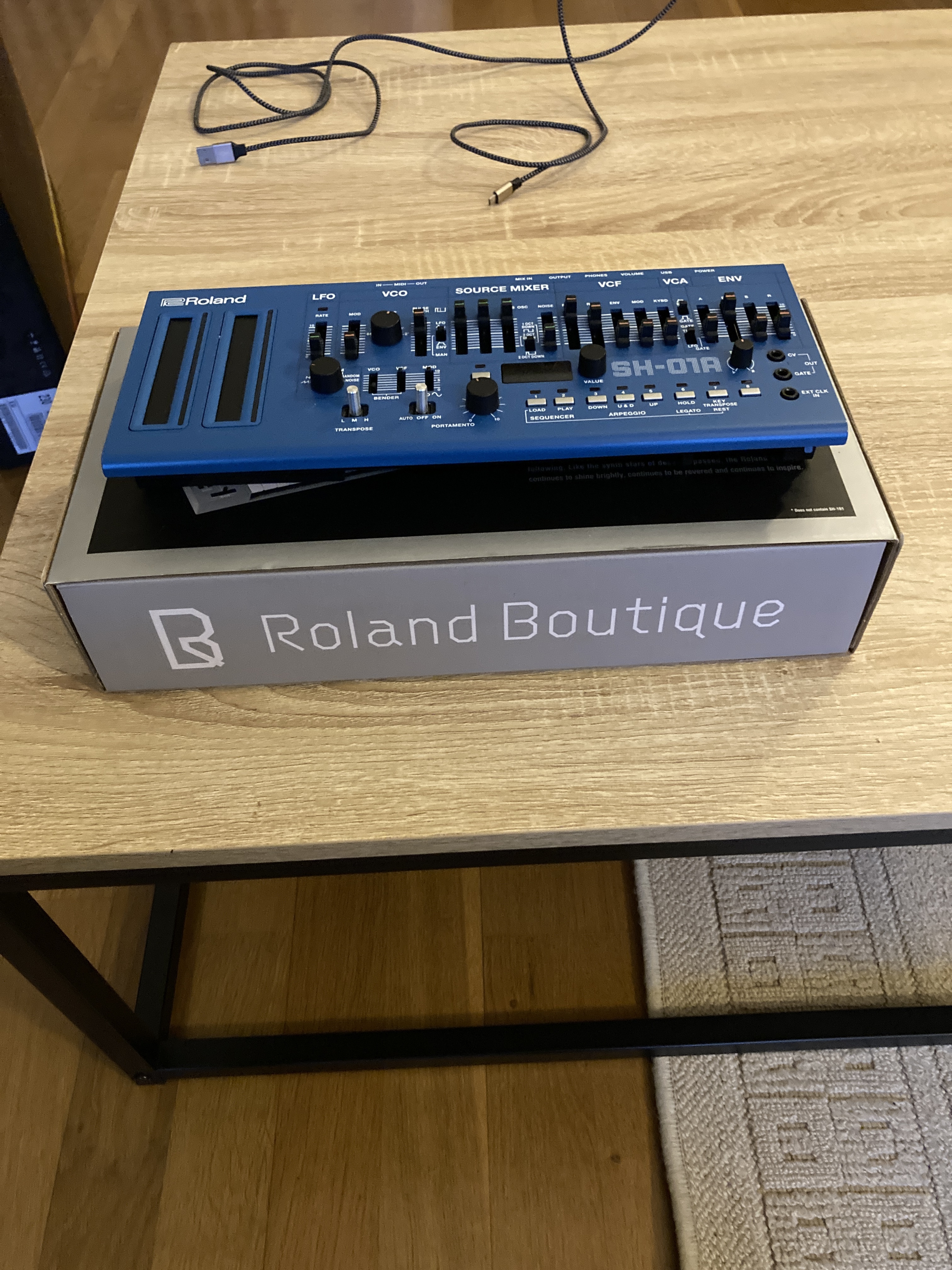 Roland SH-01A (85633)