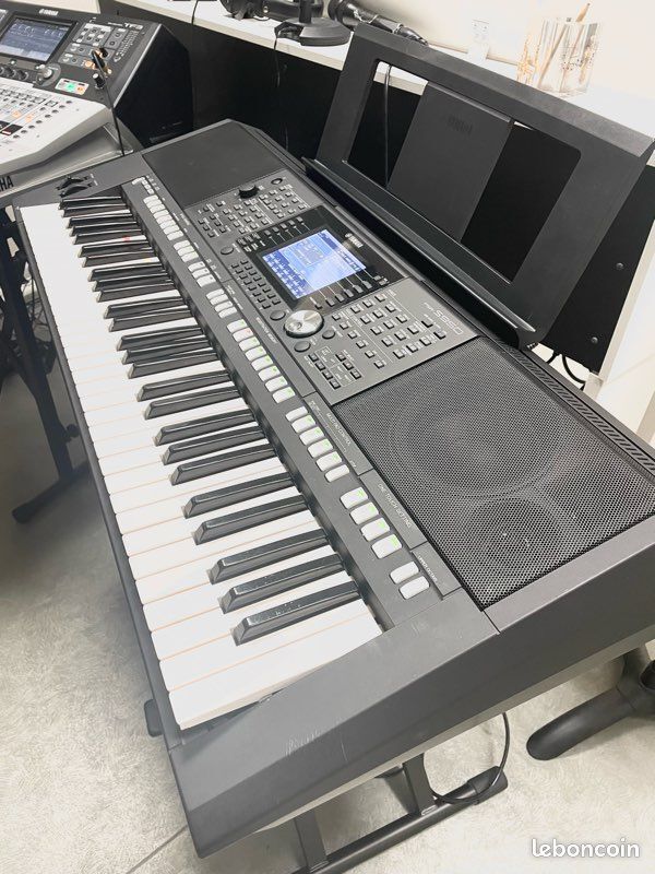 Clavier Yamaha PSR-S 950 + pied + housse