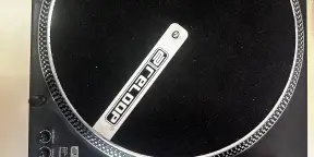 DUAL - Platine Vinyle sur Pied Vintage Bluetooth Entrant/sortant avec Haut parleurs intégrées - CD - Musique DUAL - Platine Vinyle sur Pied Vintage Bluetooth Entrant/sortant avec Haut parleurs intégrées - CD - Musique