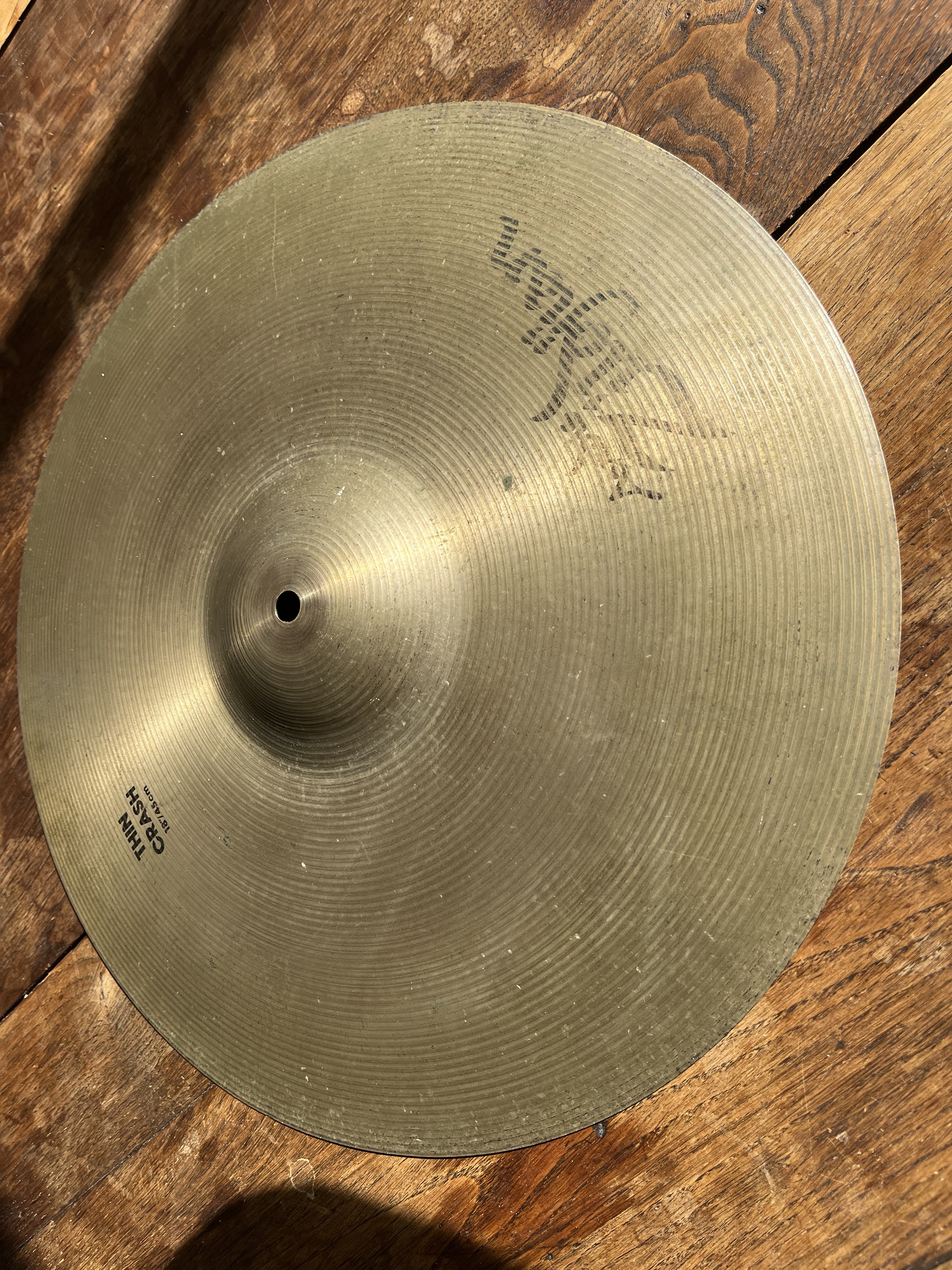 Vends crash Zildjian Avedis thin crash 18"