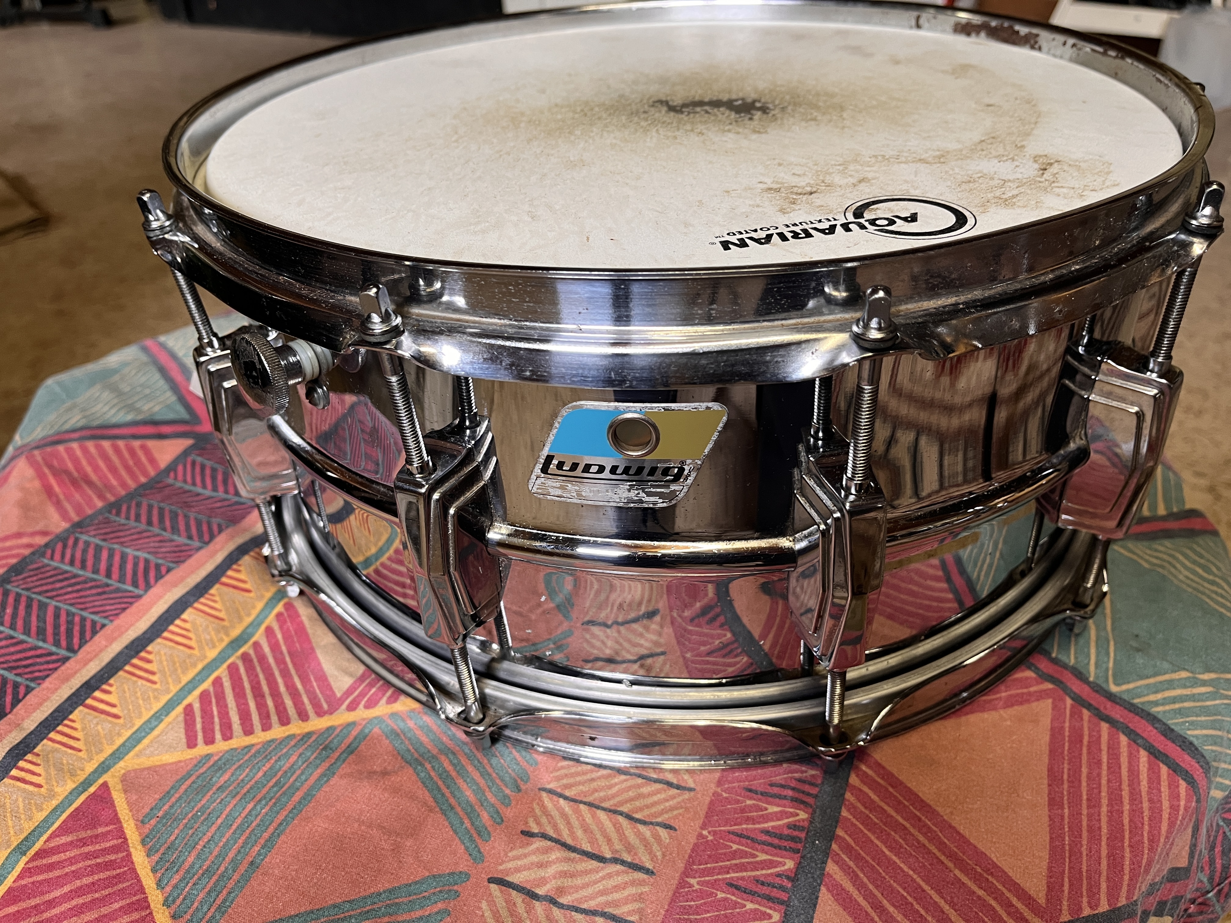 Vends caisse claire Ludwig LM 402 14x6.5"