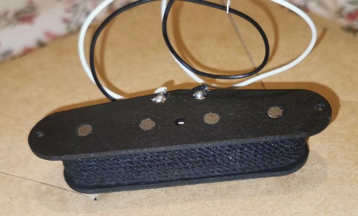 Micro Fender Precision Bass RI '53 – Issu d'une CIJ Signature Sting