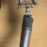 MICRO NEUMANN U87 AVEC SUSPENSION ARAIGNEE