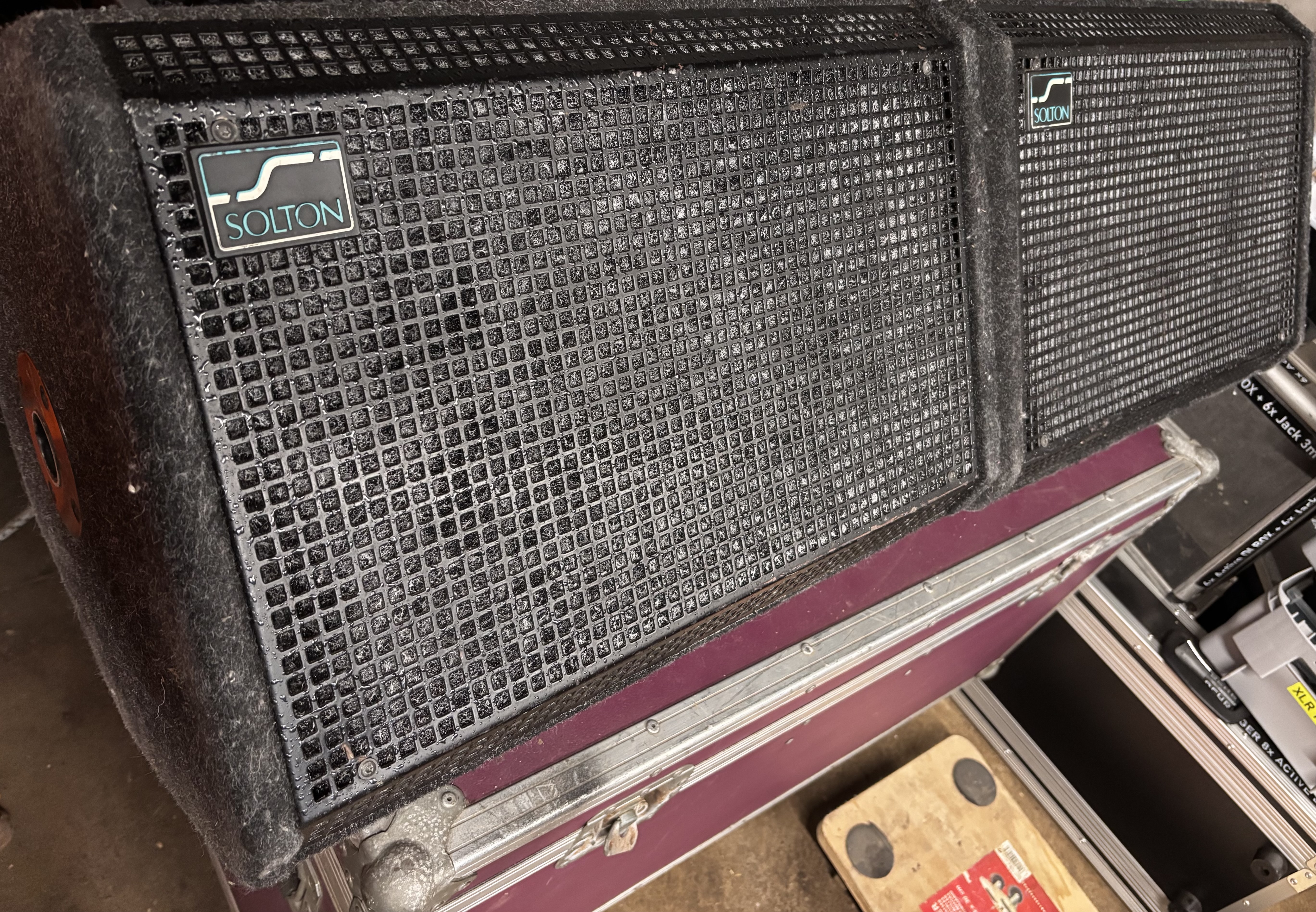 Solton MF200A paire de retours actifs 200W rms / 4ohm 