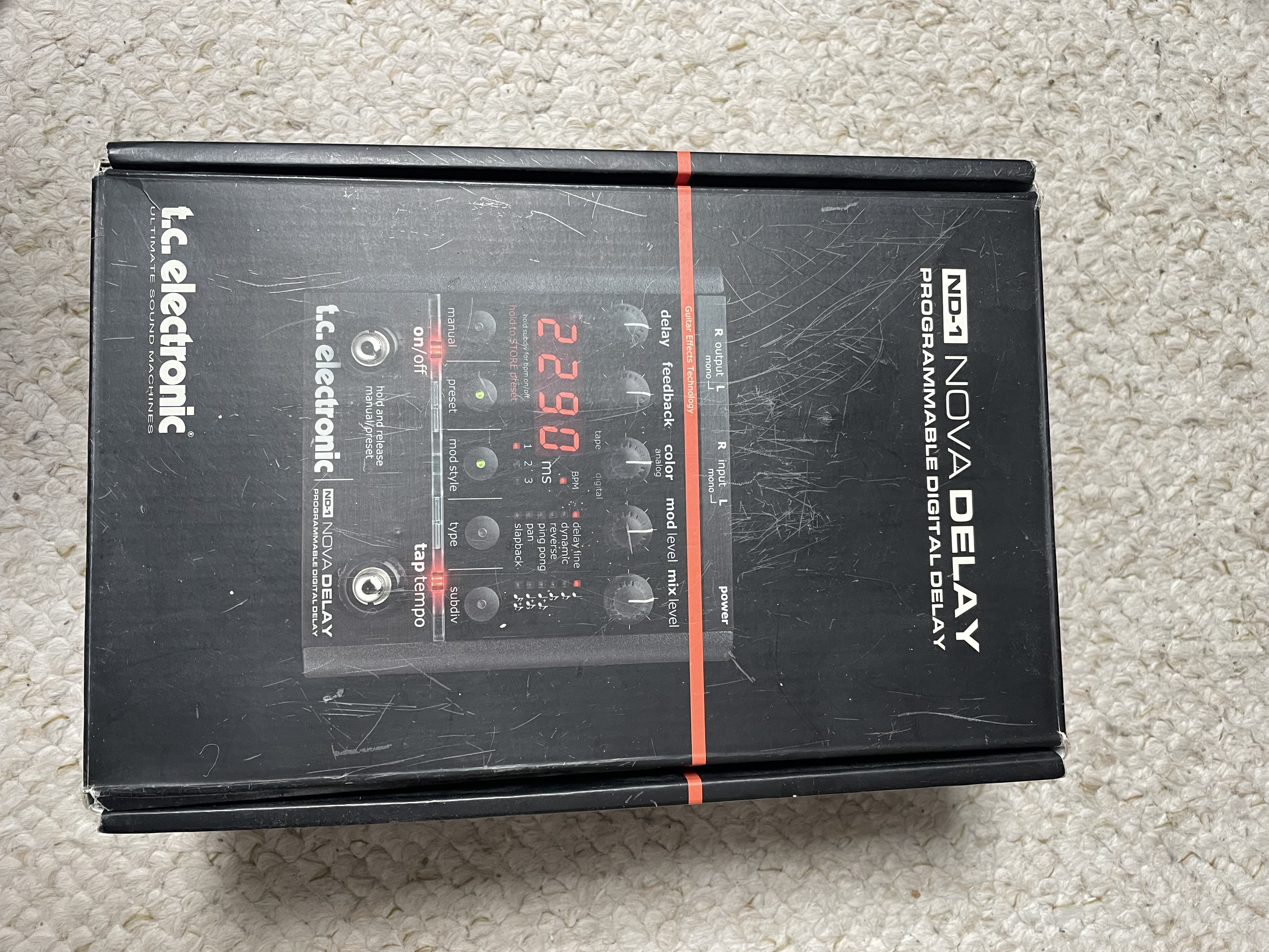 vends TC electronic Nova delay version américaine mais fourni avec une alimentation française