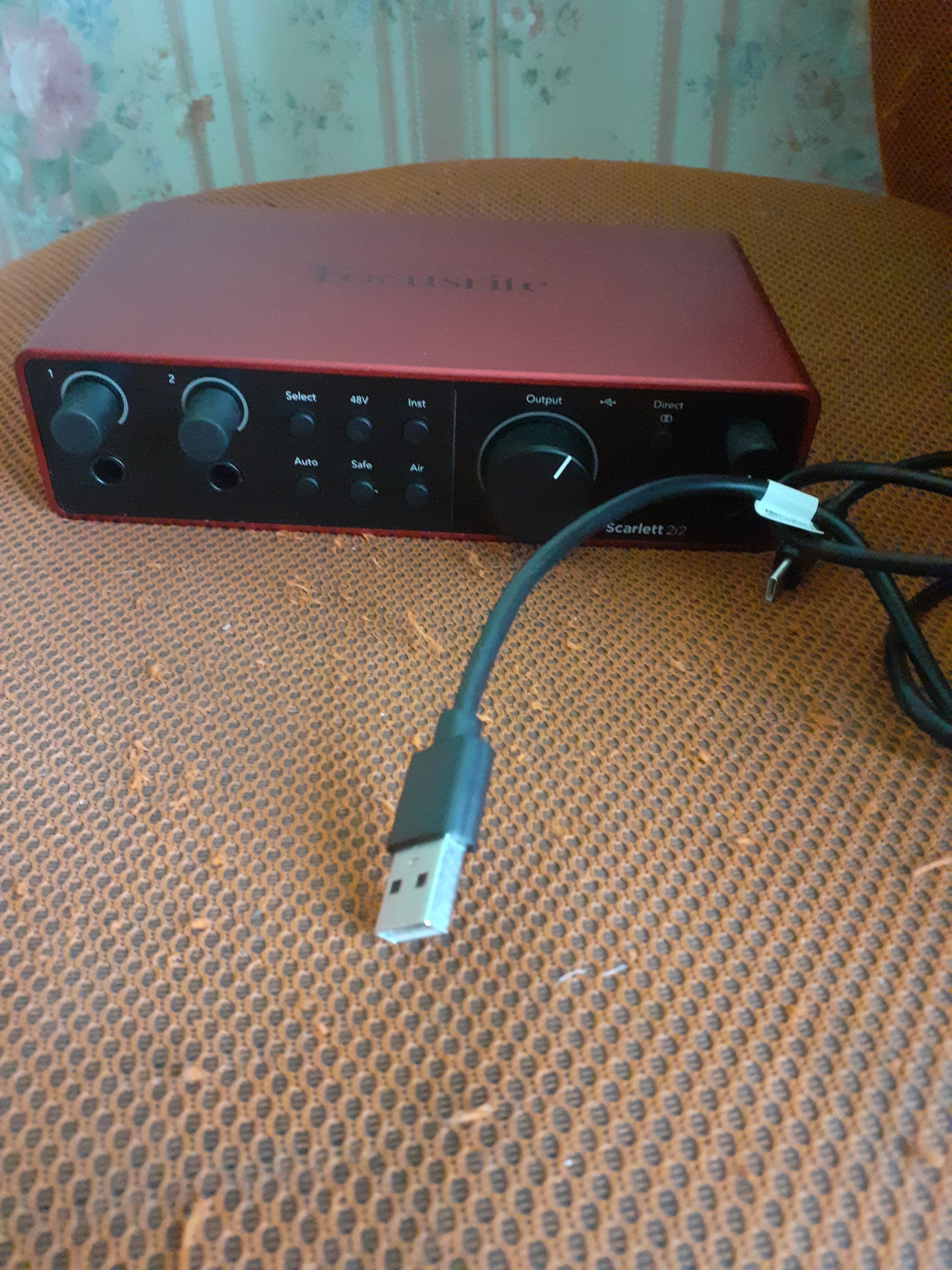 Vends interface audio Focusrite 2i2 4ème génération