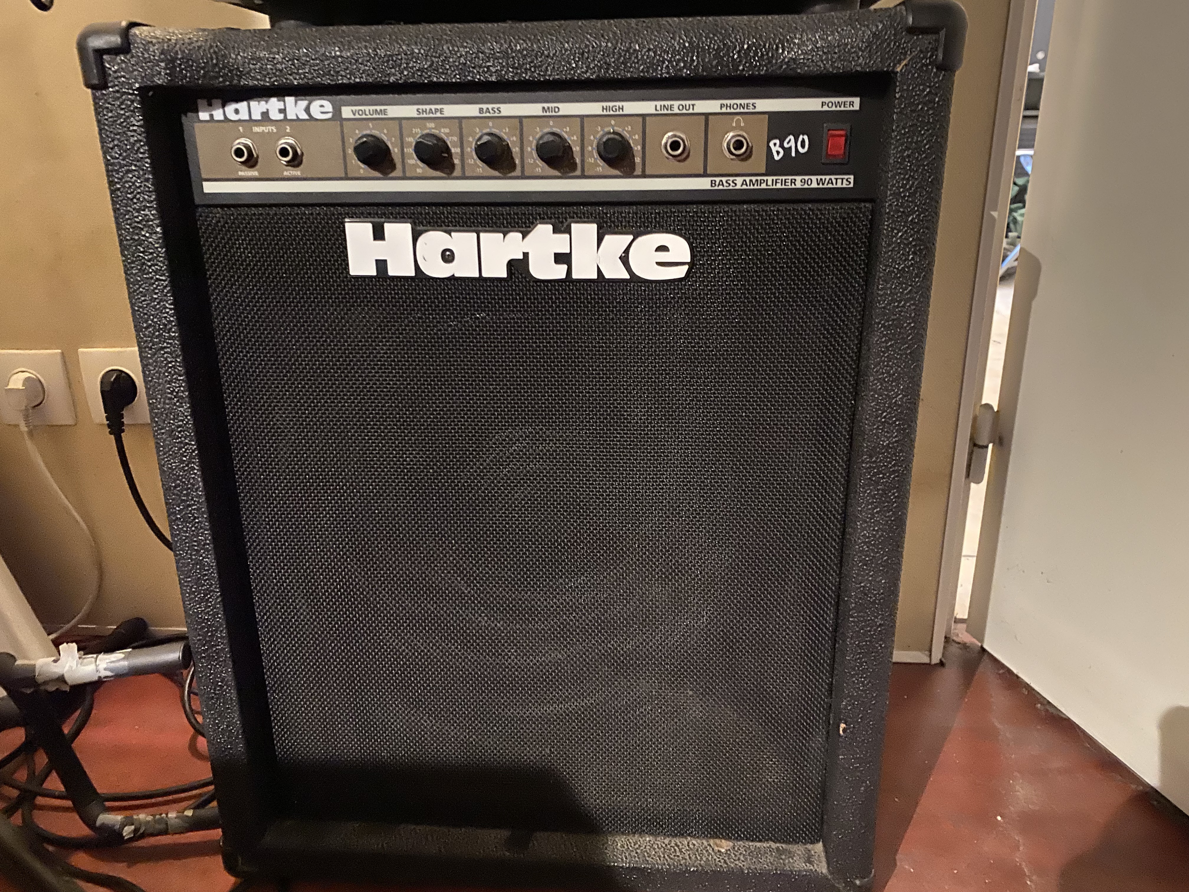 vends ampli basse hartke B90