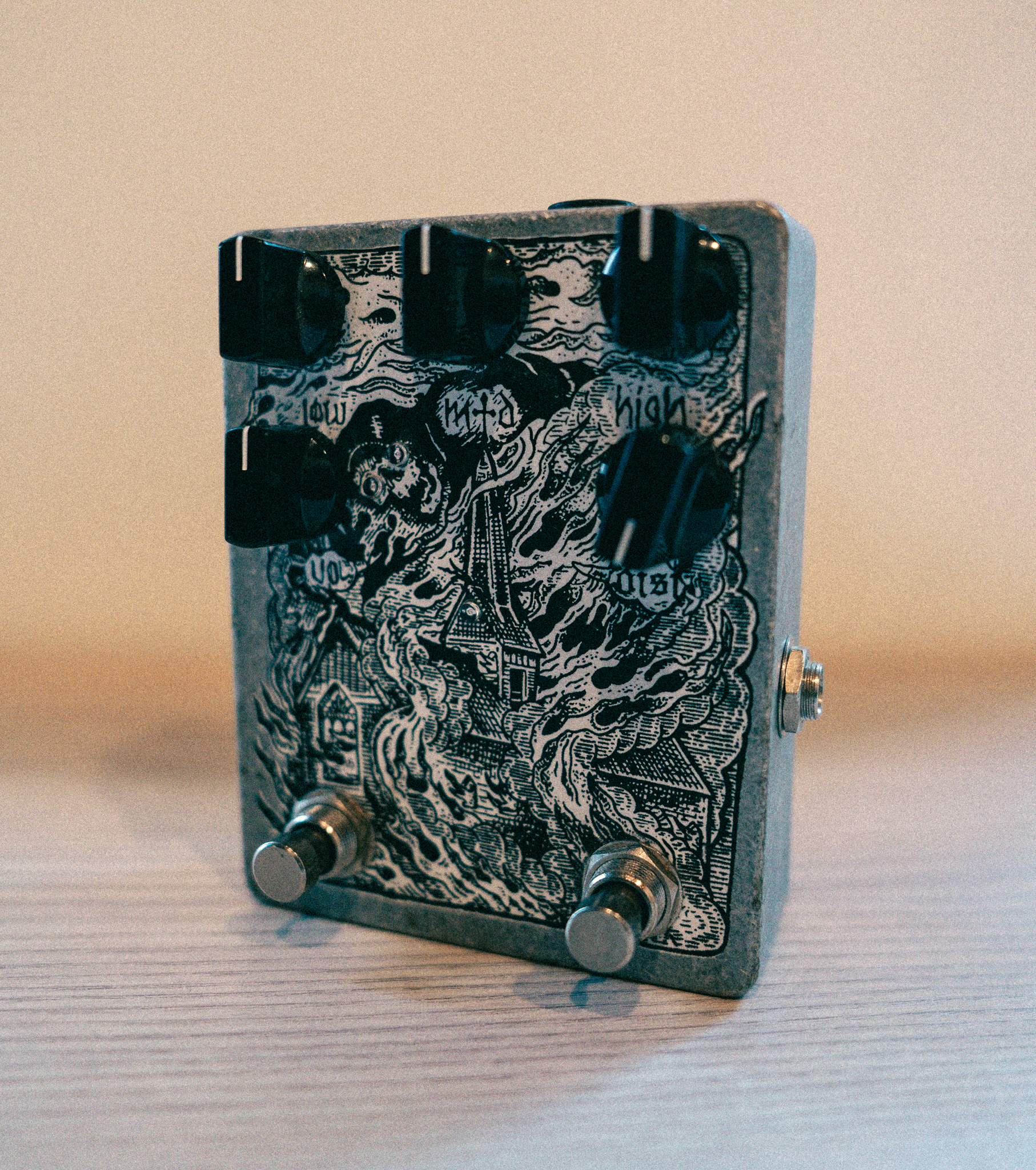 Abominable Electronics Throne Torcher