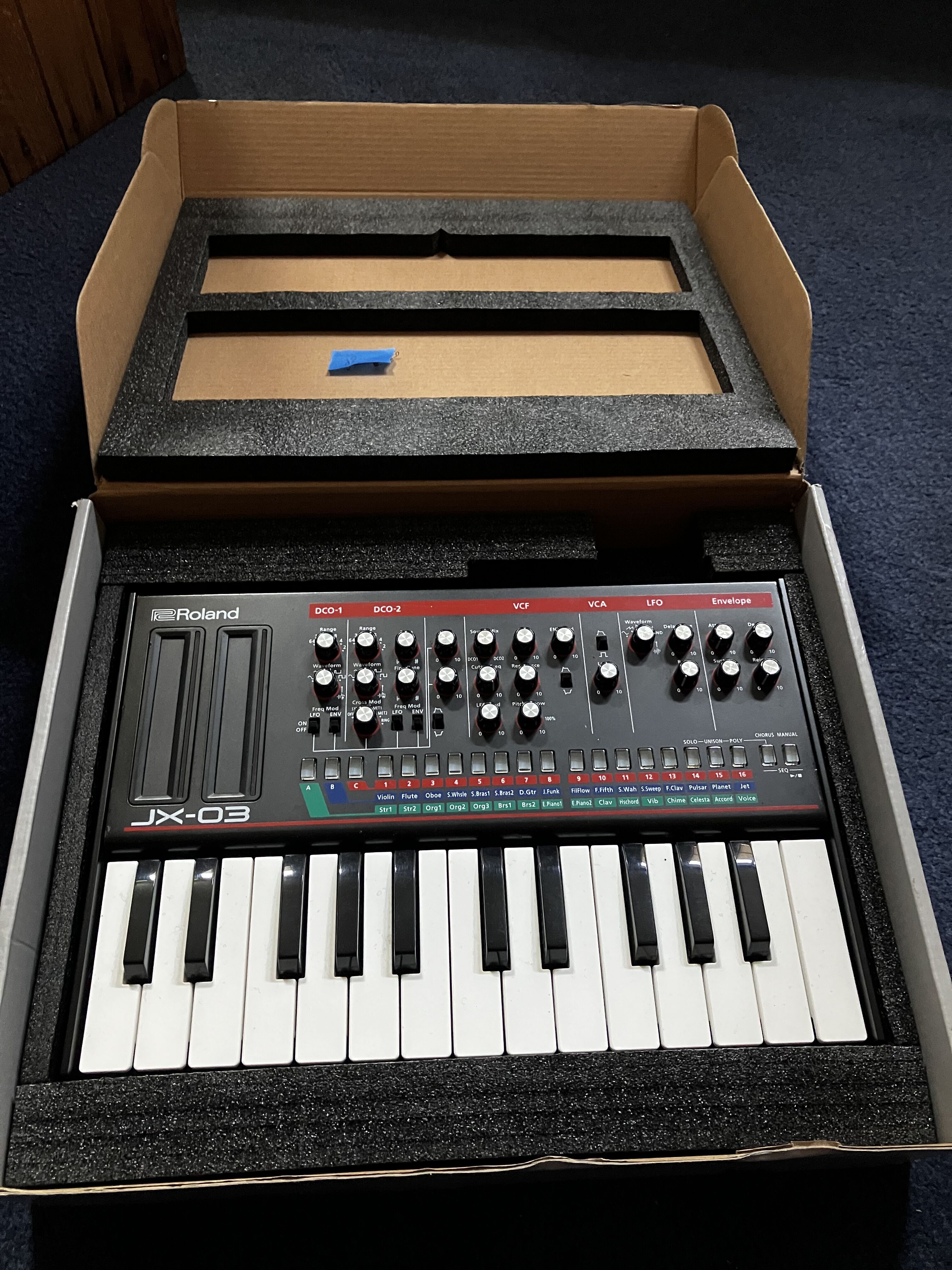 Vends Roland JX-03 avec K-25M