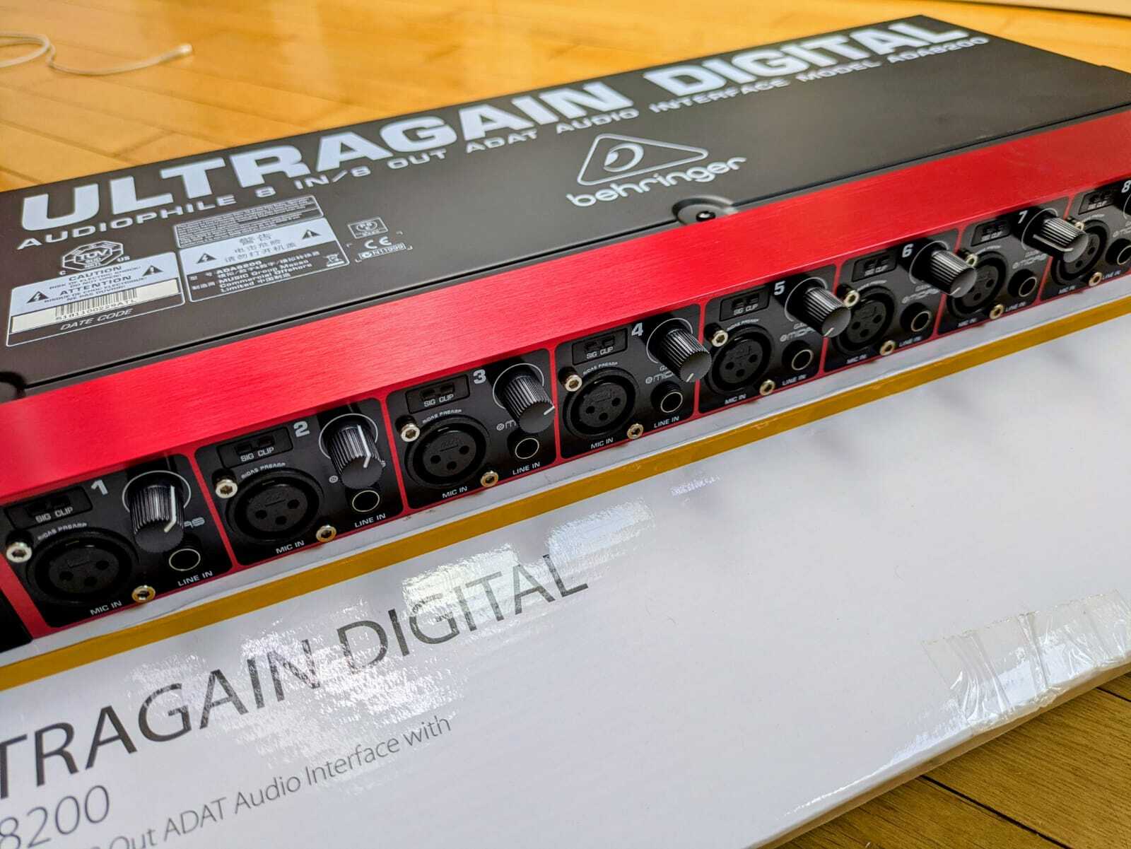 Vends Behringer ADA8200 - Convertisseur ADAT 8 entrées/sorties - Comme neuf