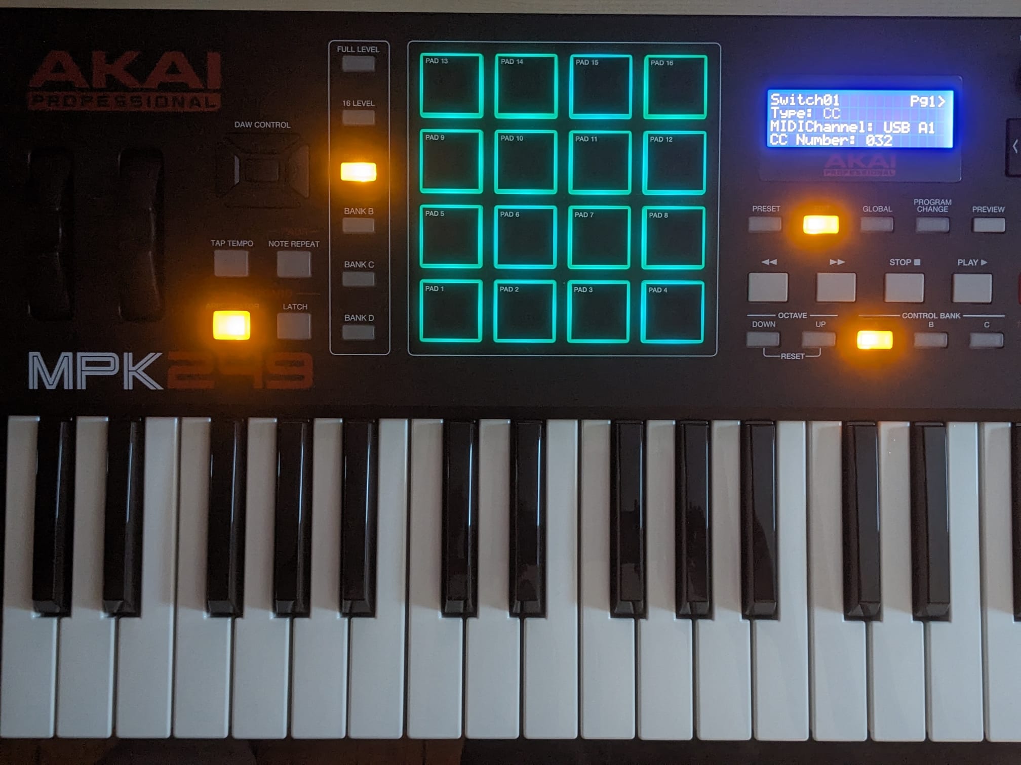 Akai MPK249 - Clavier maître USB/MIDI 49 touches - Comme neuf