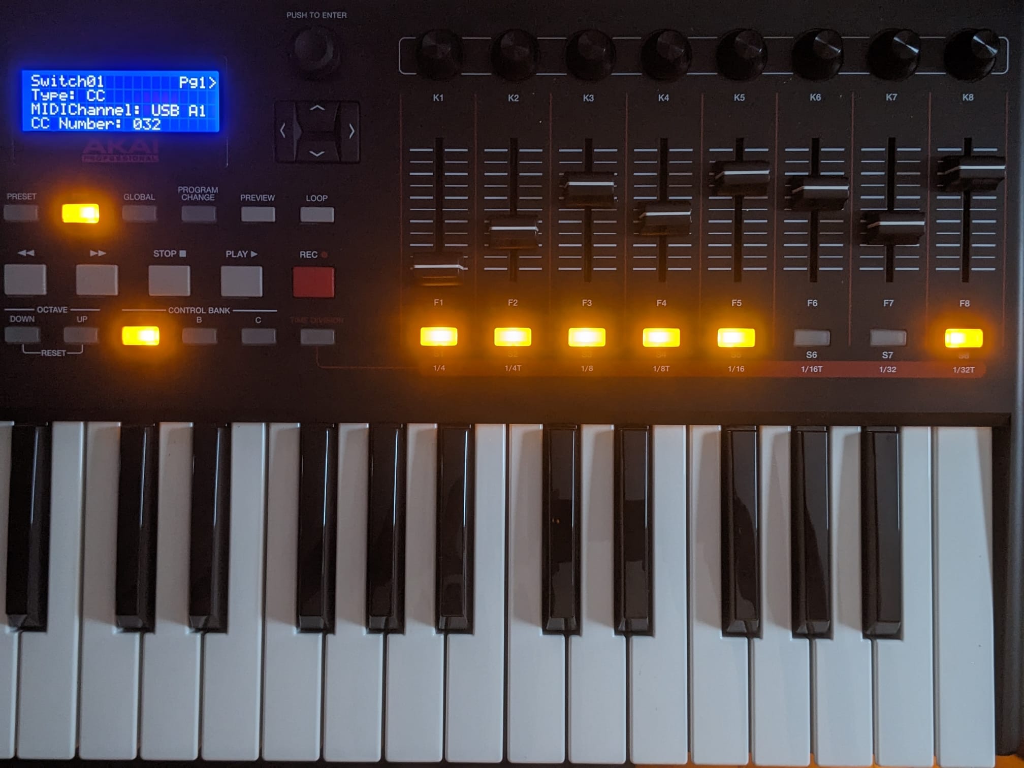 Akai - Mpk249 (6)