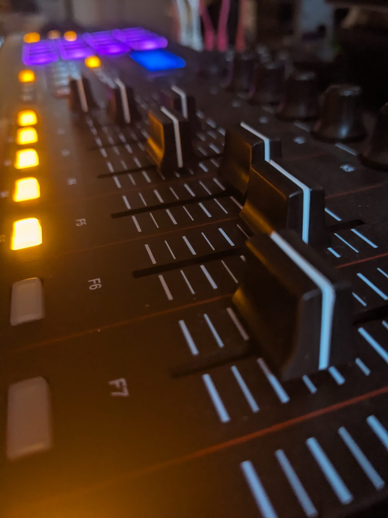 Akai - Mpk249 (4)