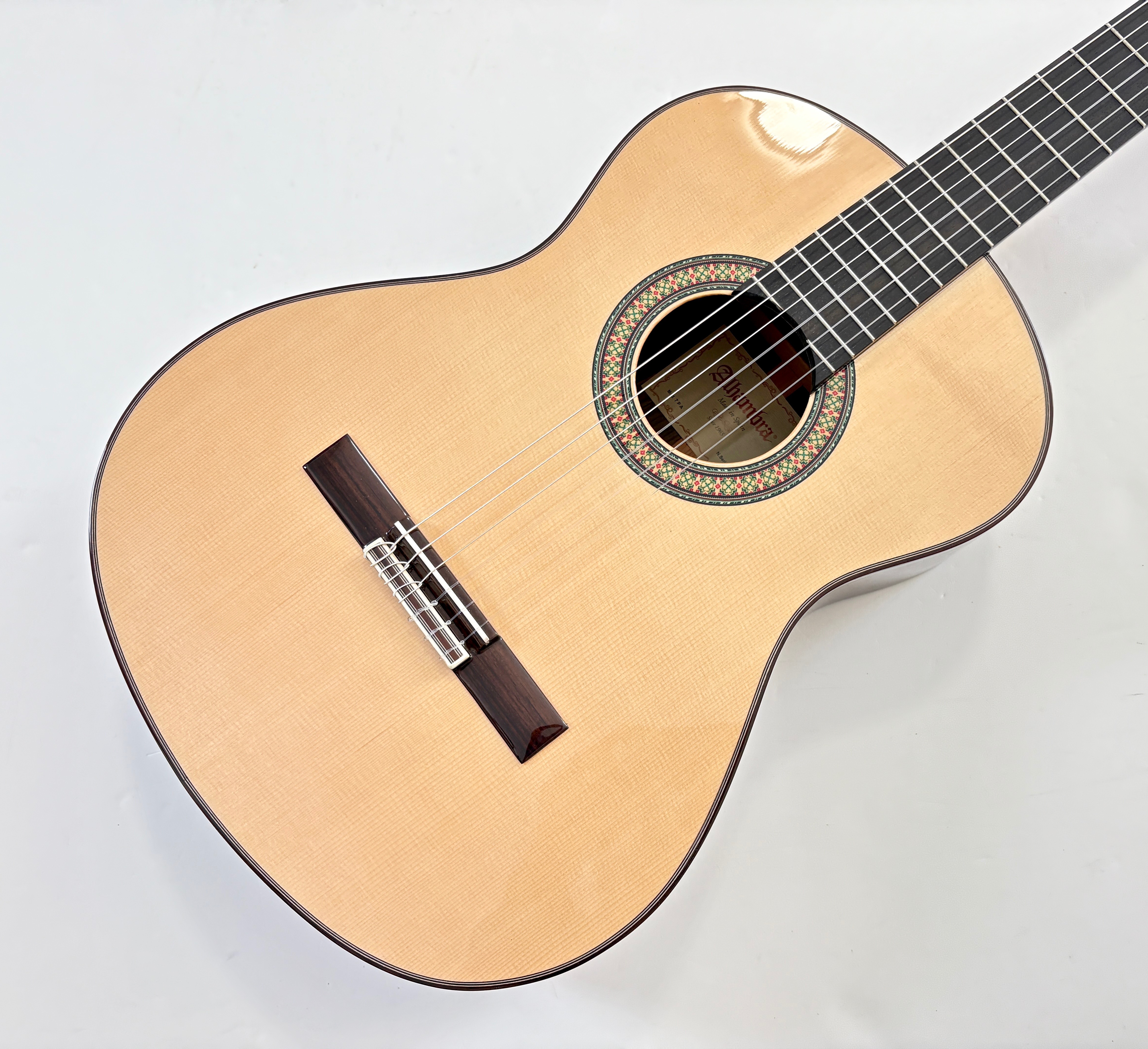 Alhambra Guitars 7 P A (92115)