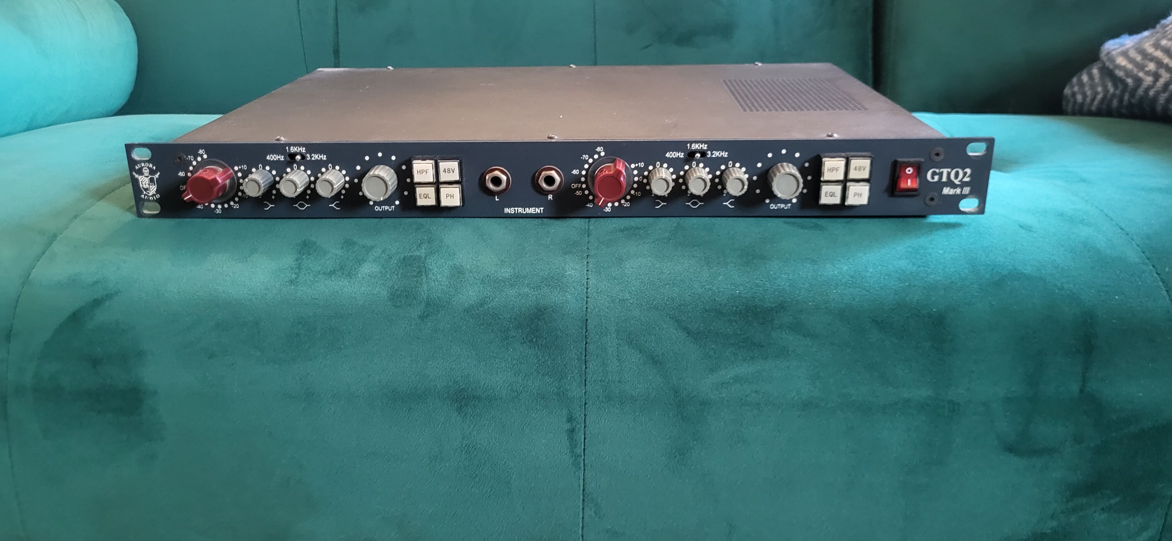 vends Aurora Audio GTQ2 ( a besoin d'etre revisé )