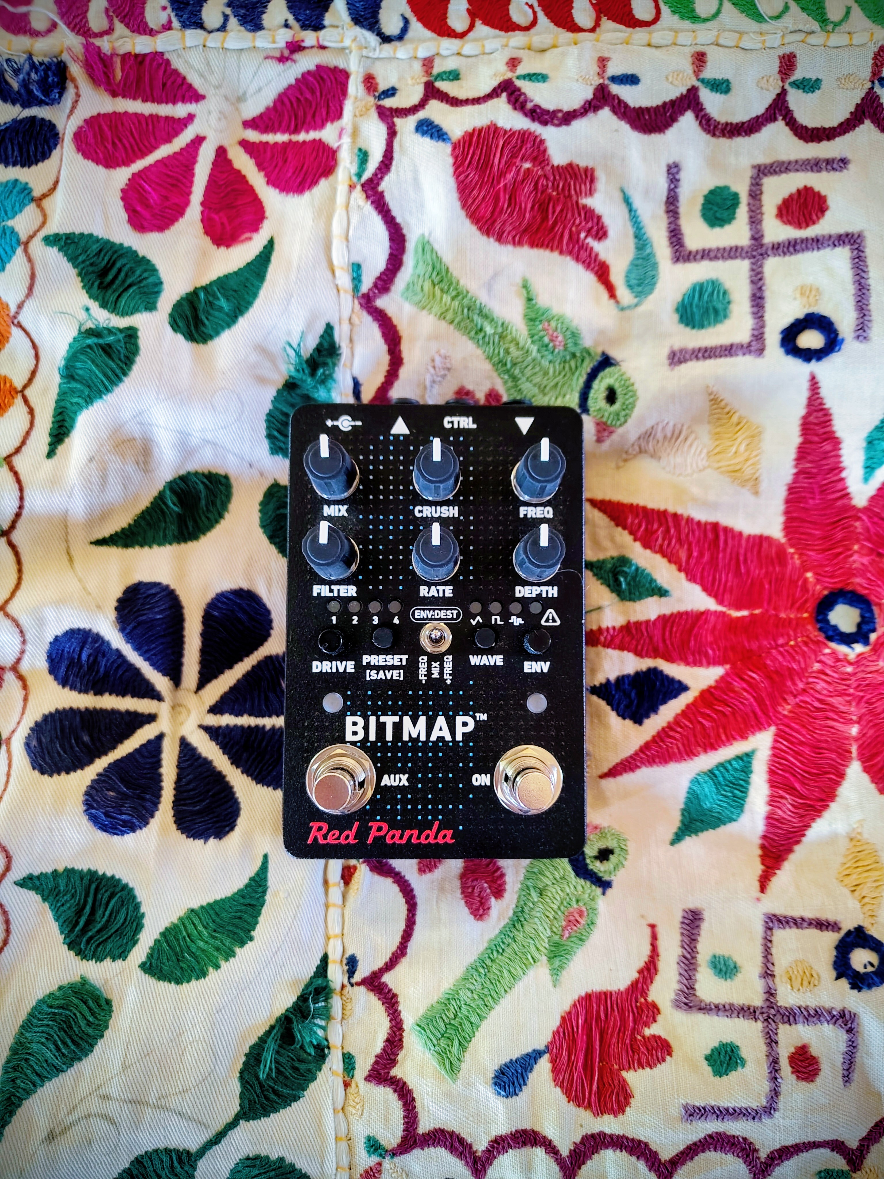 Vends Red Panda Bitmap 2 Bitcrusher