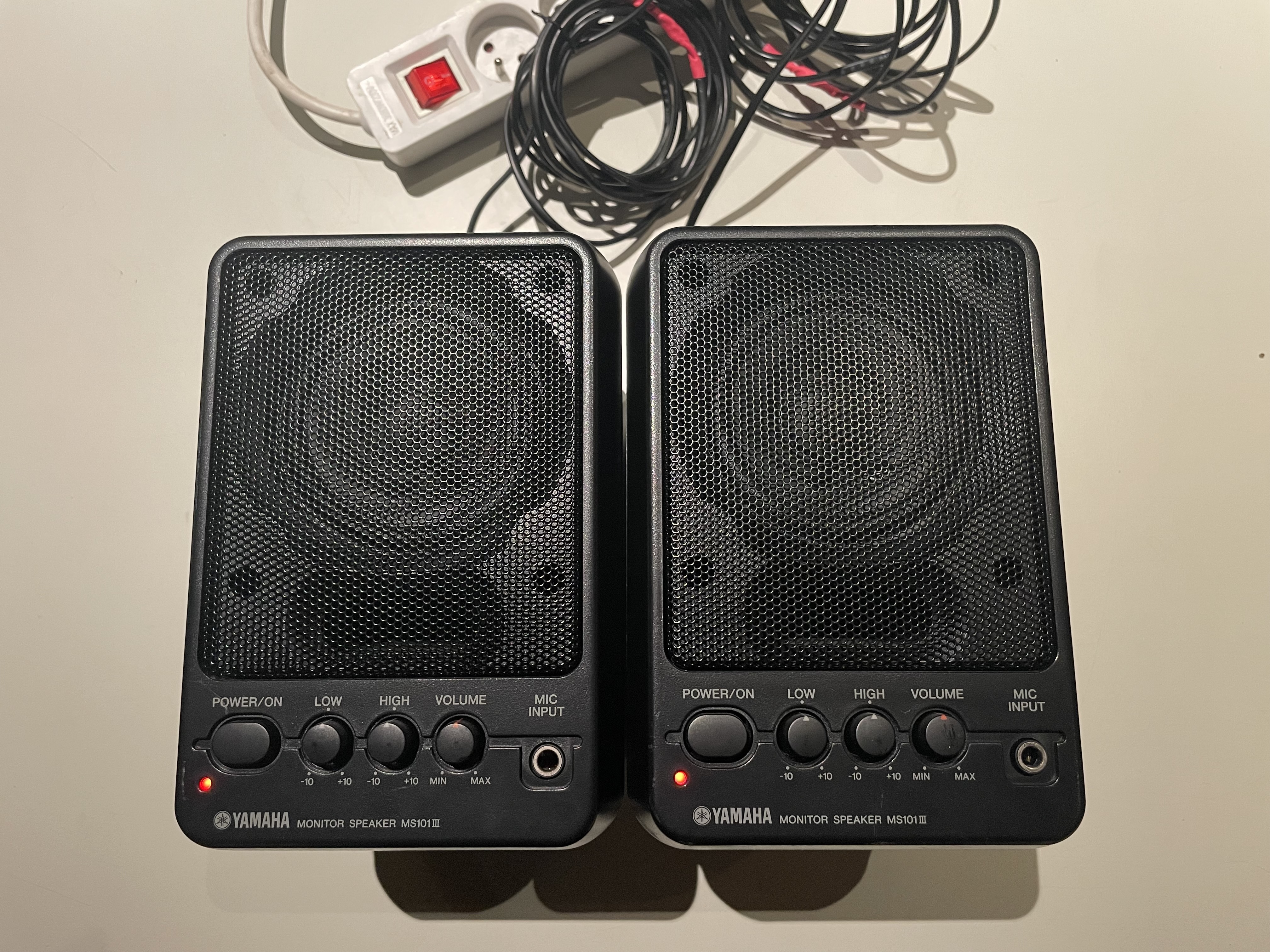 Vends paire de Yamaha MS101 3