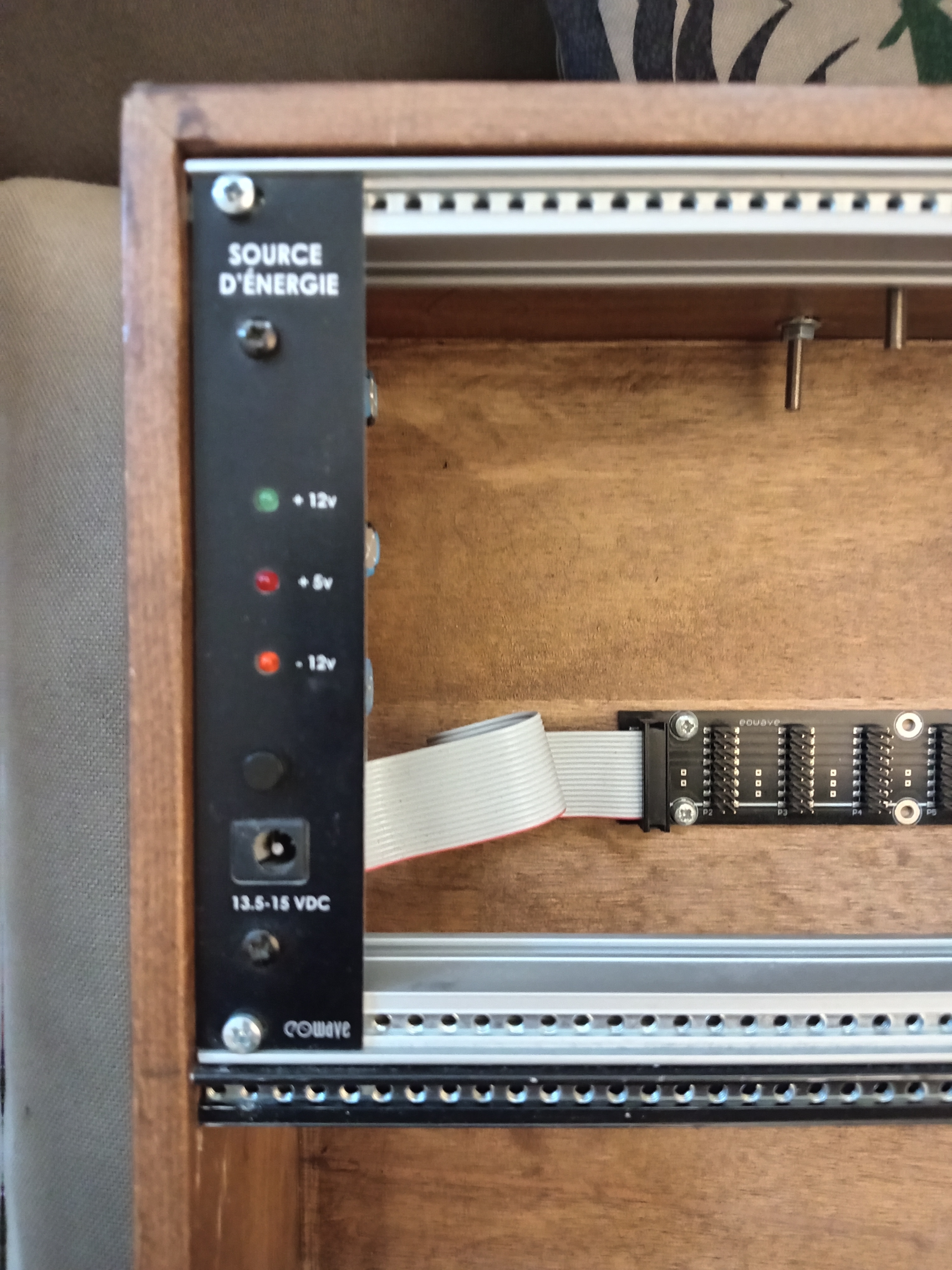 Case 3x84hp + alime Eowave source d'énergie 