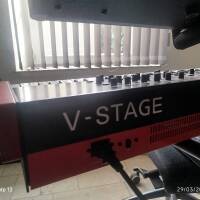 Bonjour je vends Mon Roland V stage 88