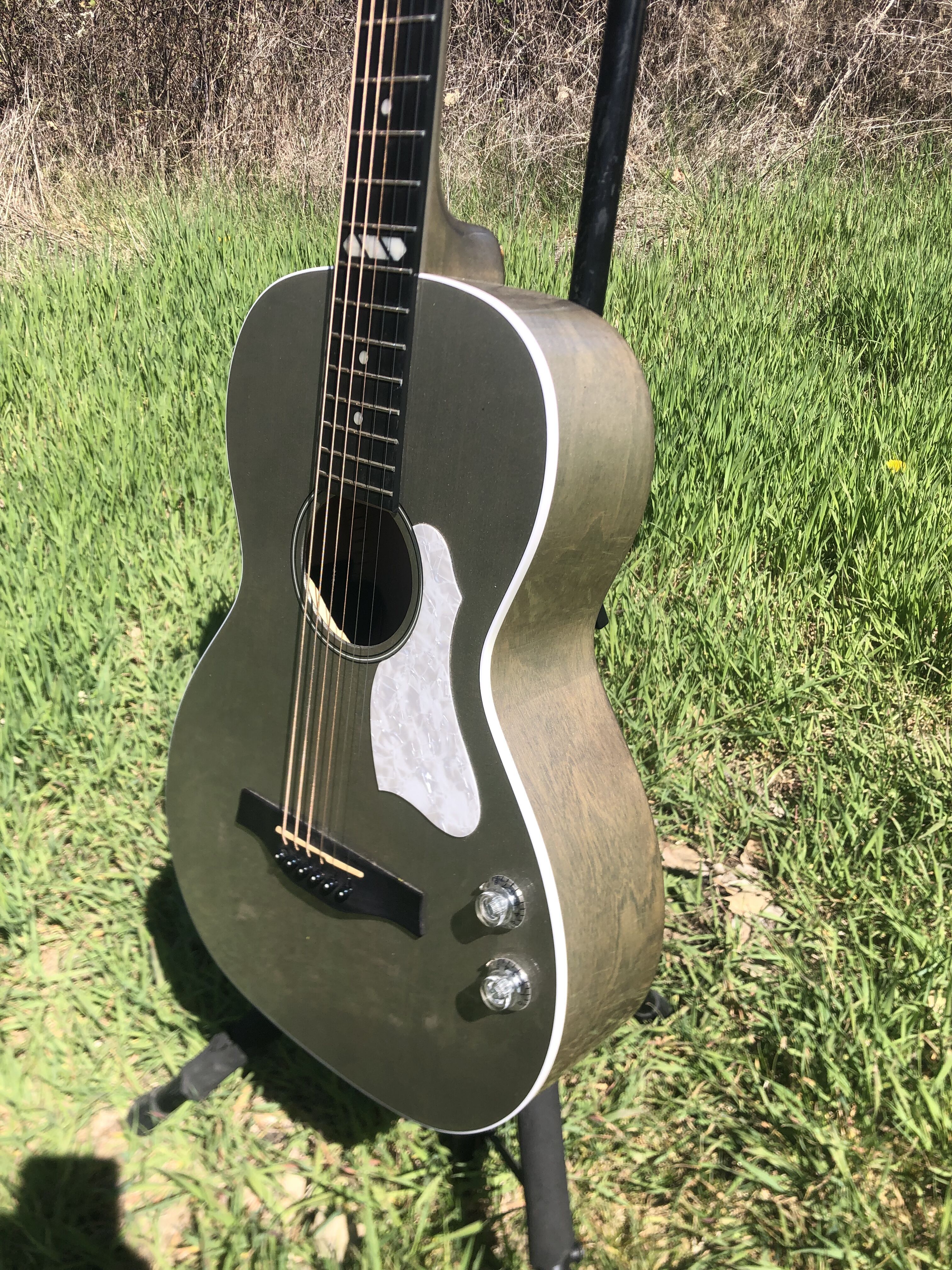 Vends Superbe Parlor Godin Rialto gray HG Q discrete