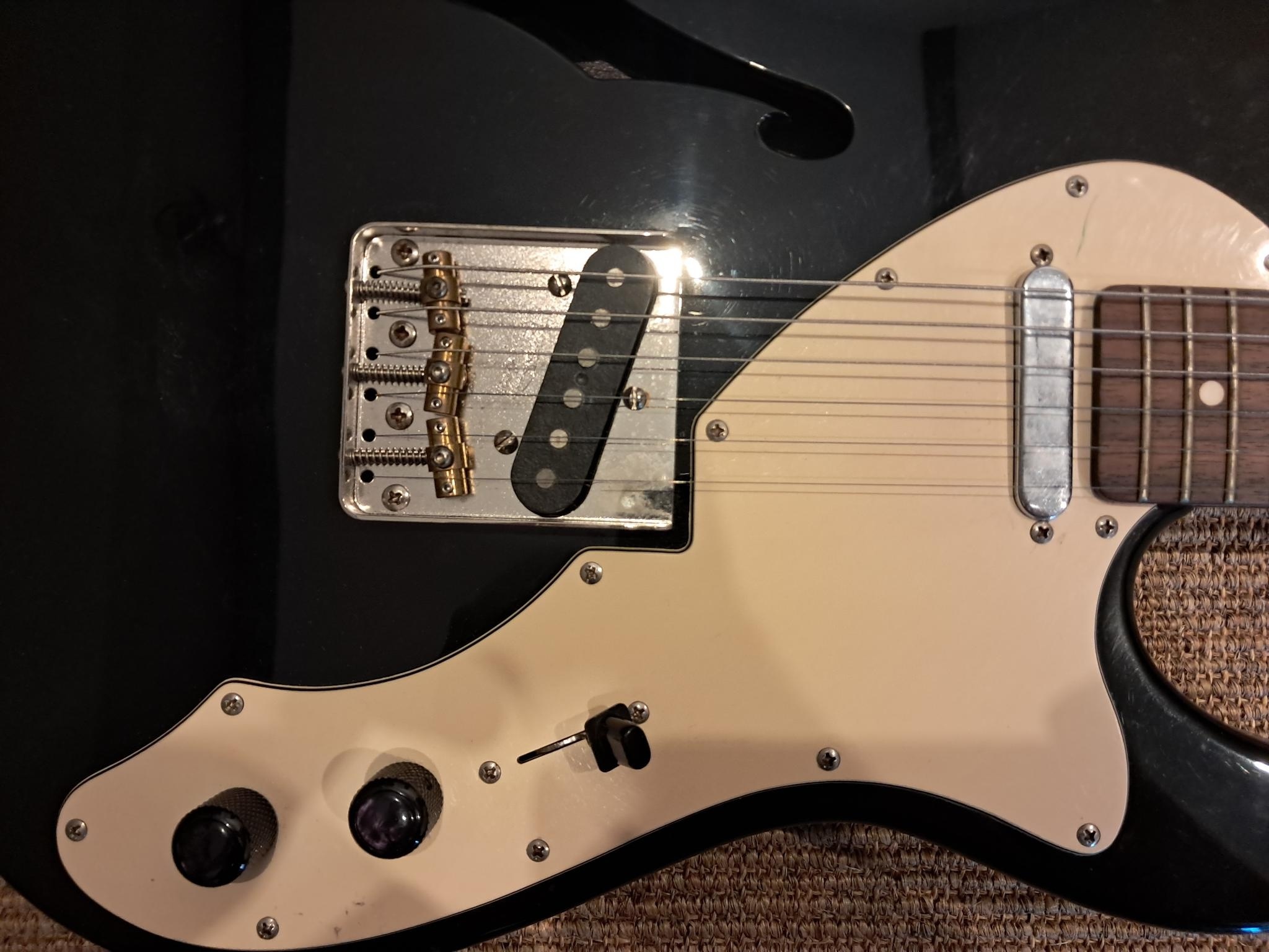 Squier Vintage Modified Telecaster Thinline (36103)