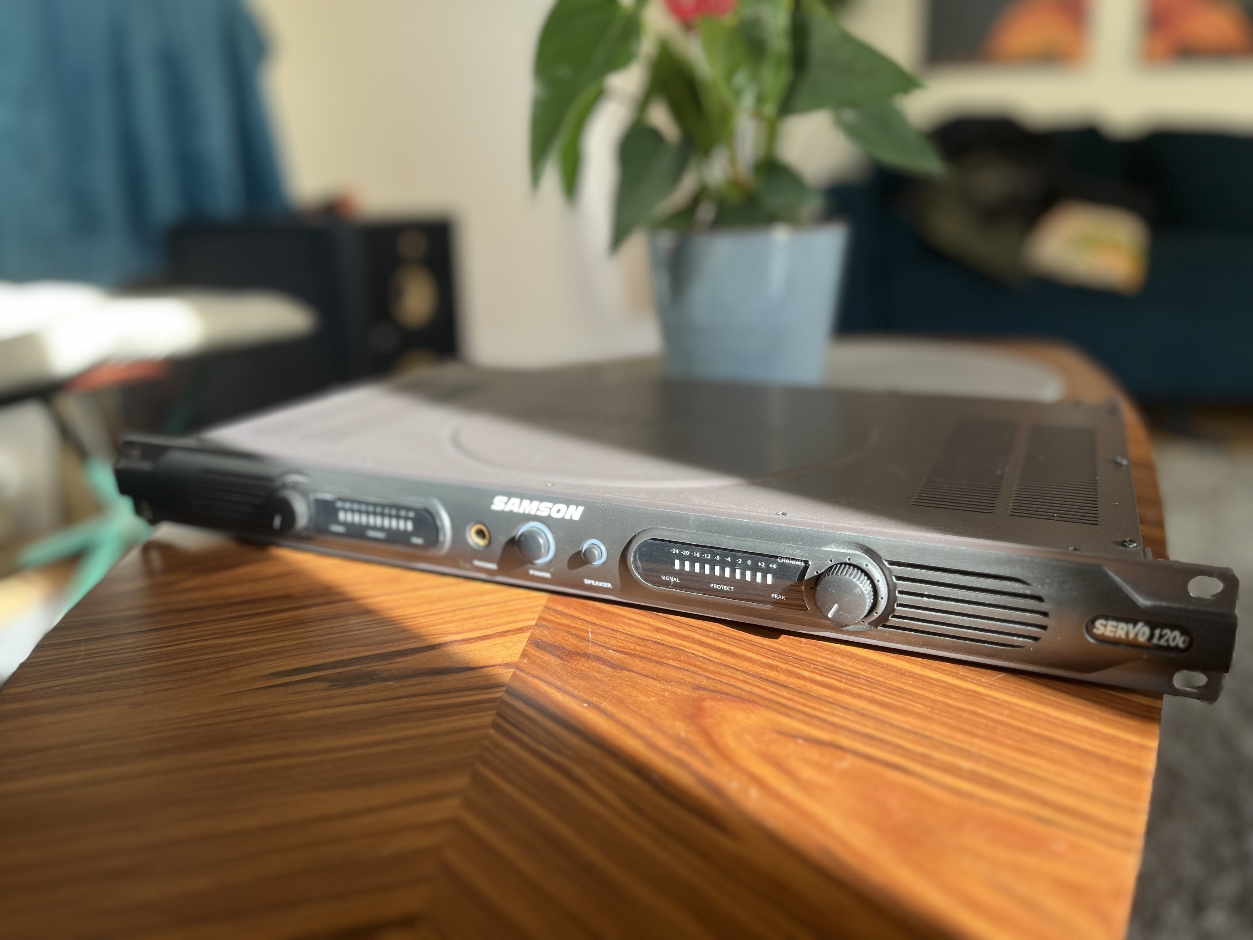 SAMSON Servo 120a