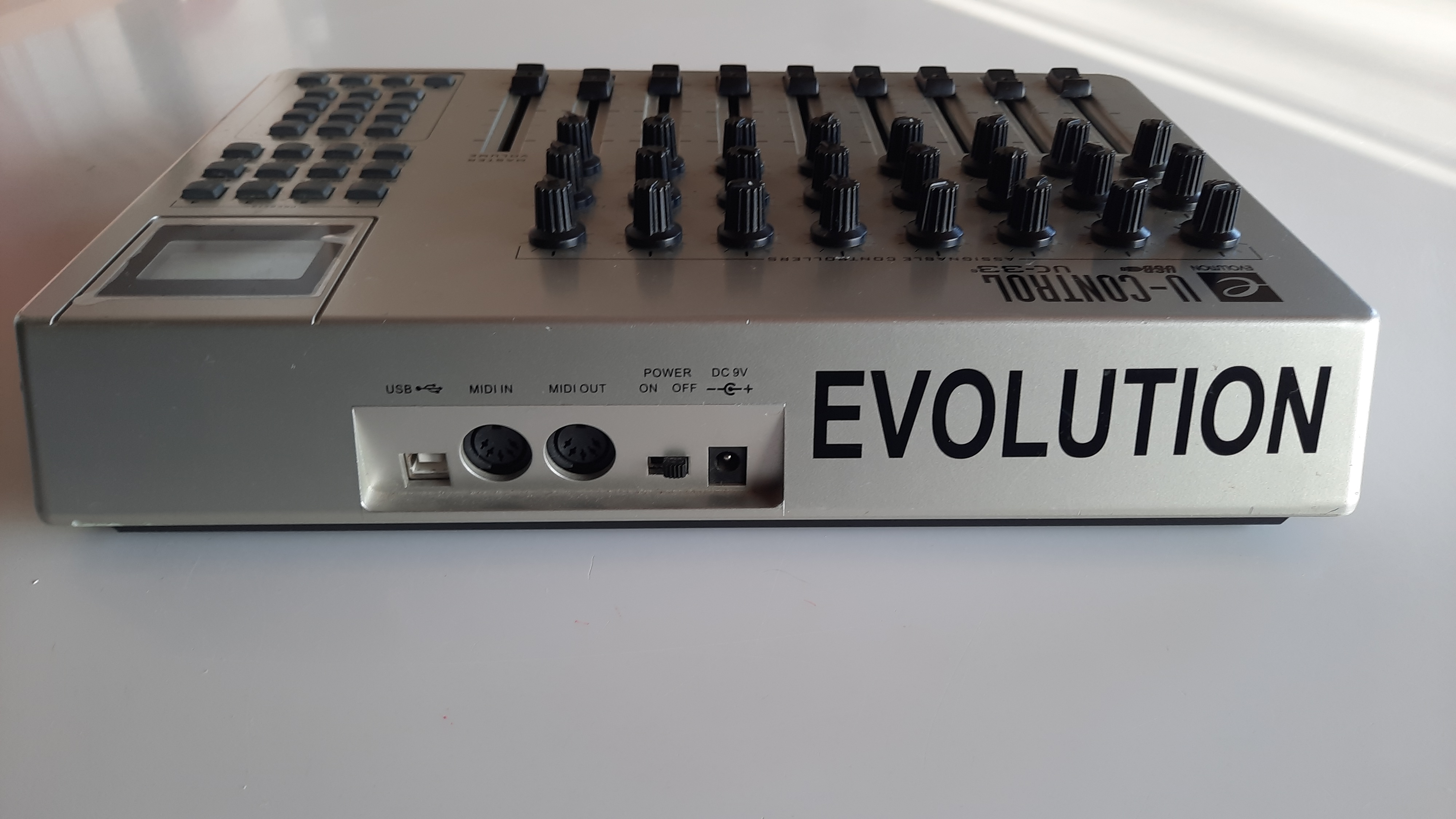 vends UC33e Evolution