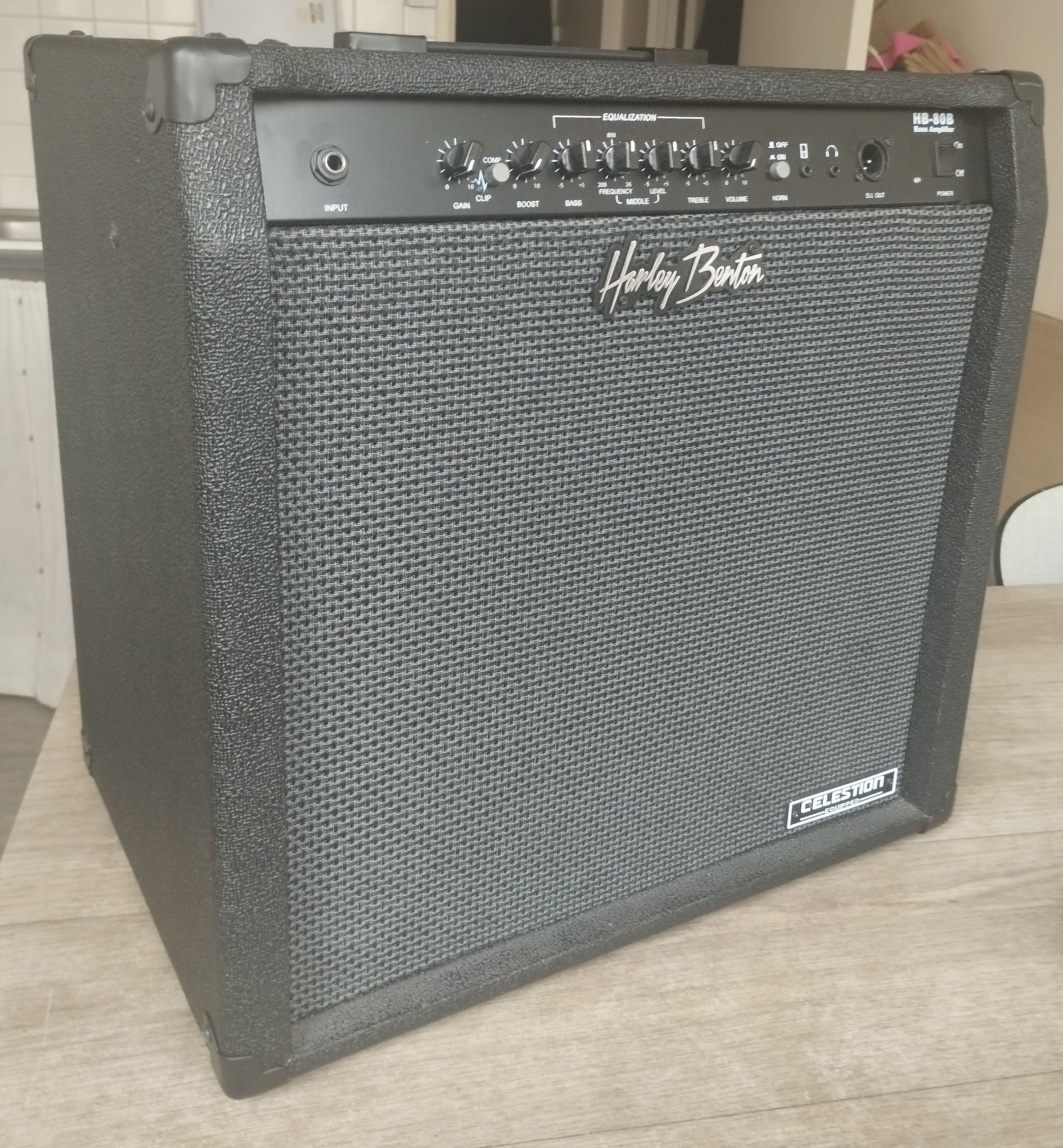 Ampli basse Harley Benton HB-80B