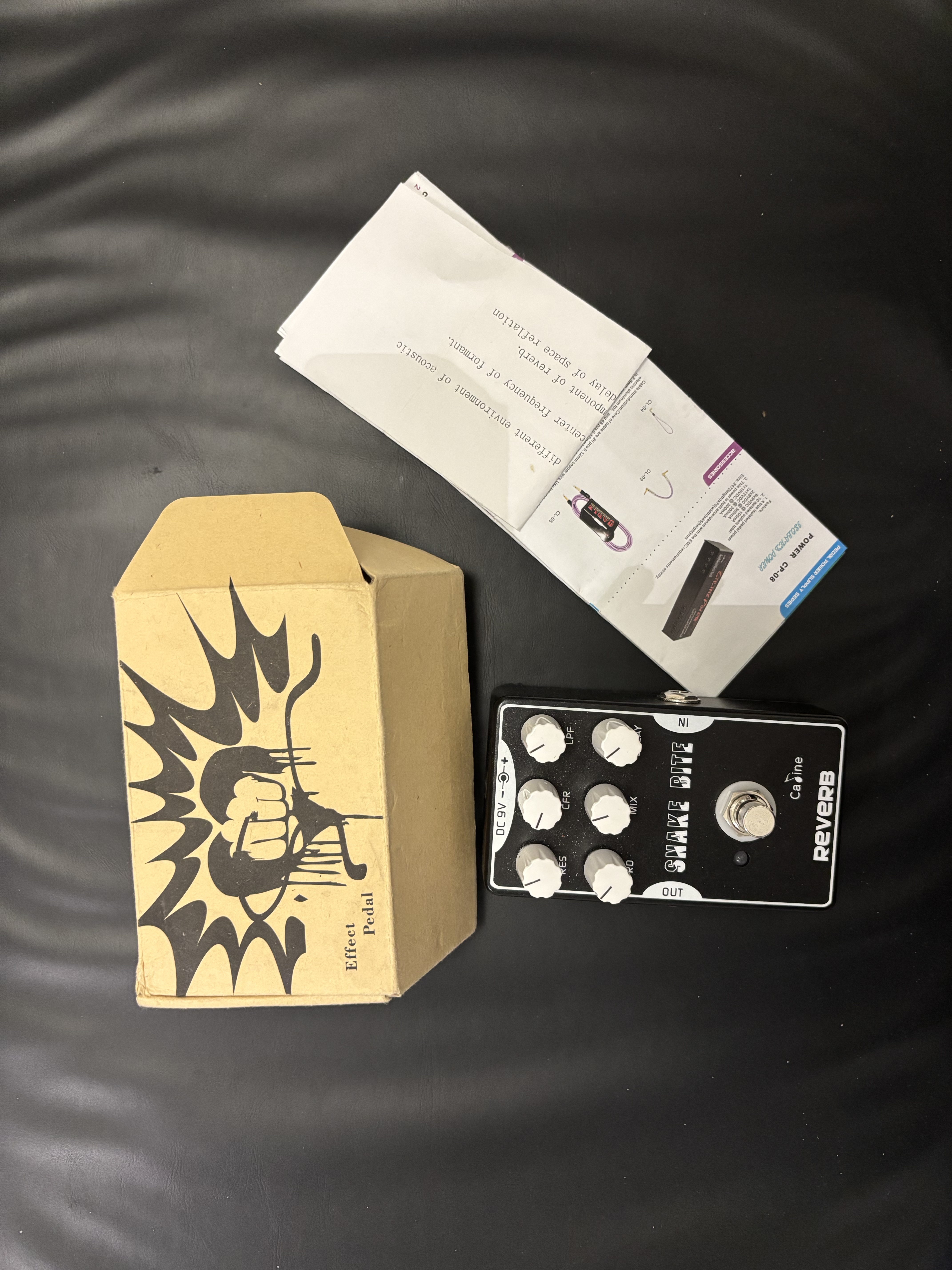 Vends pédale de reverb Caline Snake Bite