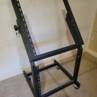 Vends Chariot rack studio 19" 12U + 9U
